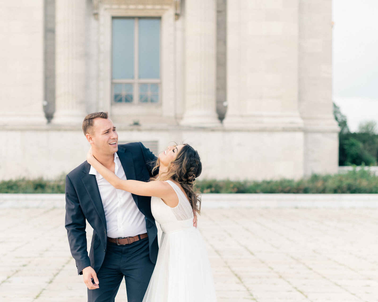 chicago rookery building and board of trade and museum campus wedding photos-8256