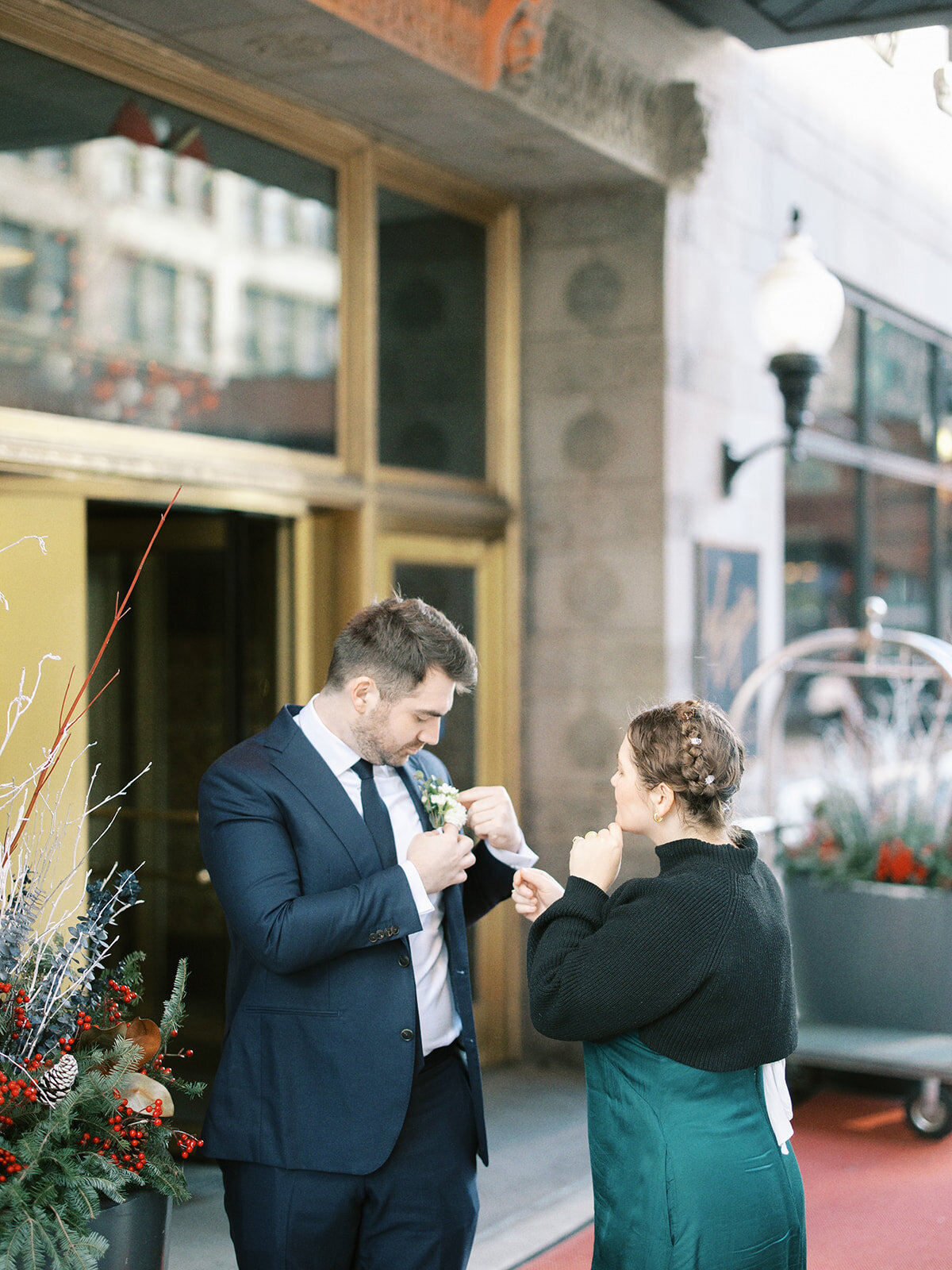 Chicago_Wedding_Photographer_LaurenPage23-49