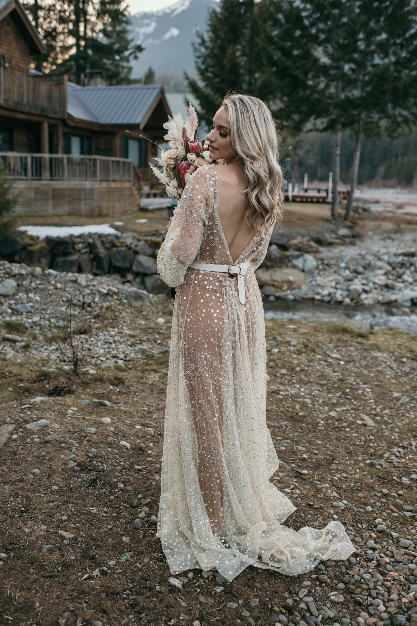 Mt. Rainier Elopement (@amber_photography_studio)-235