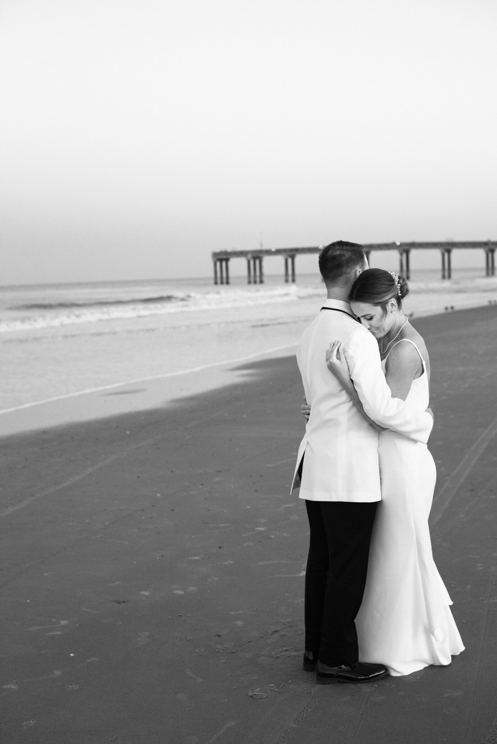 Embassy Suites St Augustine Beach wedding Wedding photos by Chabeli Woolsey Black Tie and Co-101 (2)