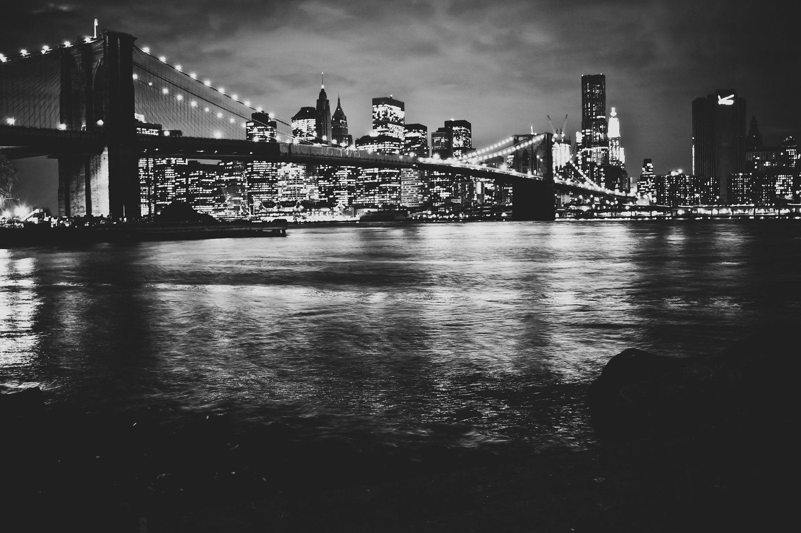 New York City Brooklyn bridge and Manhattan skyline