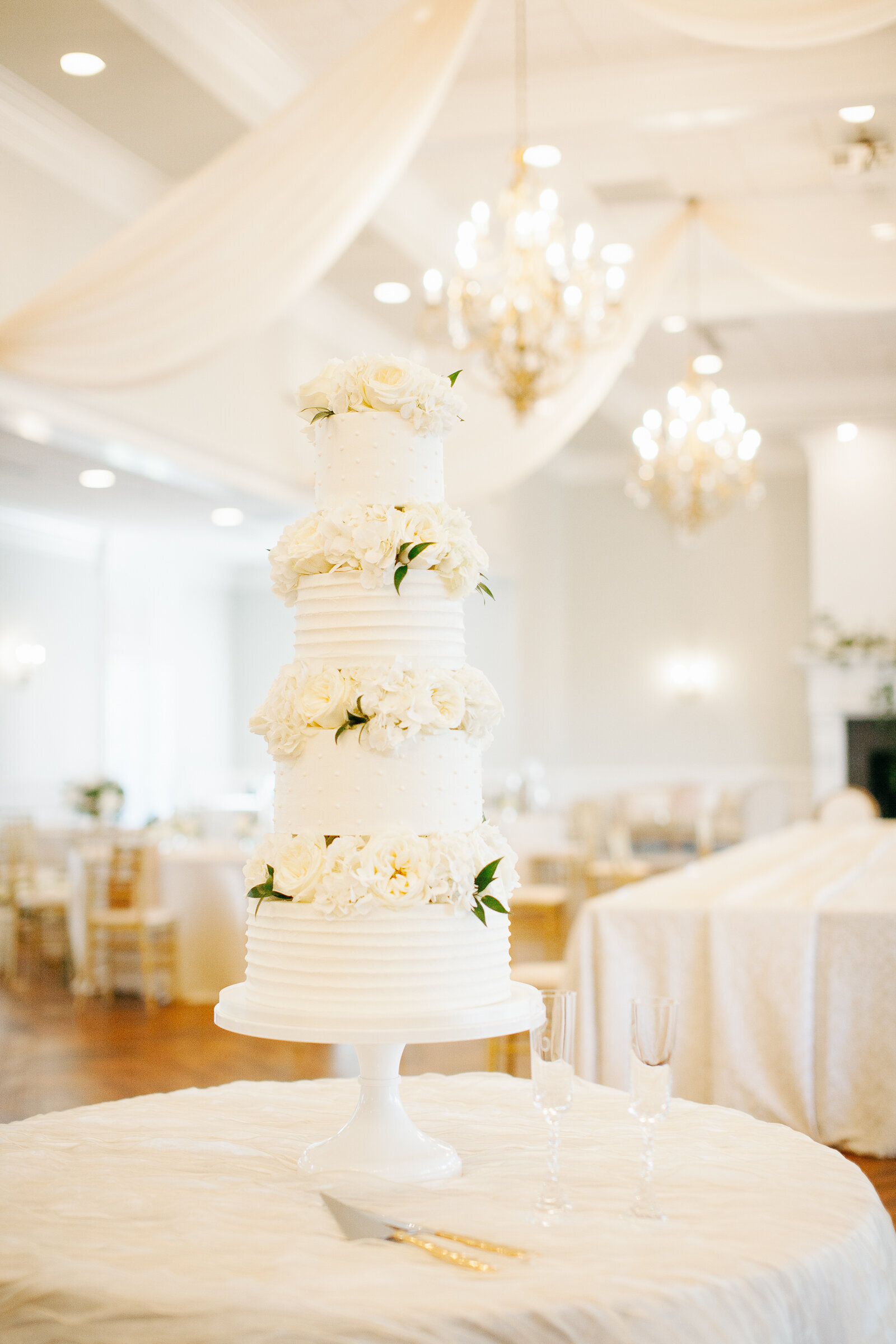 Elegant-Wedding-Cake-Ashley-Cakes-30