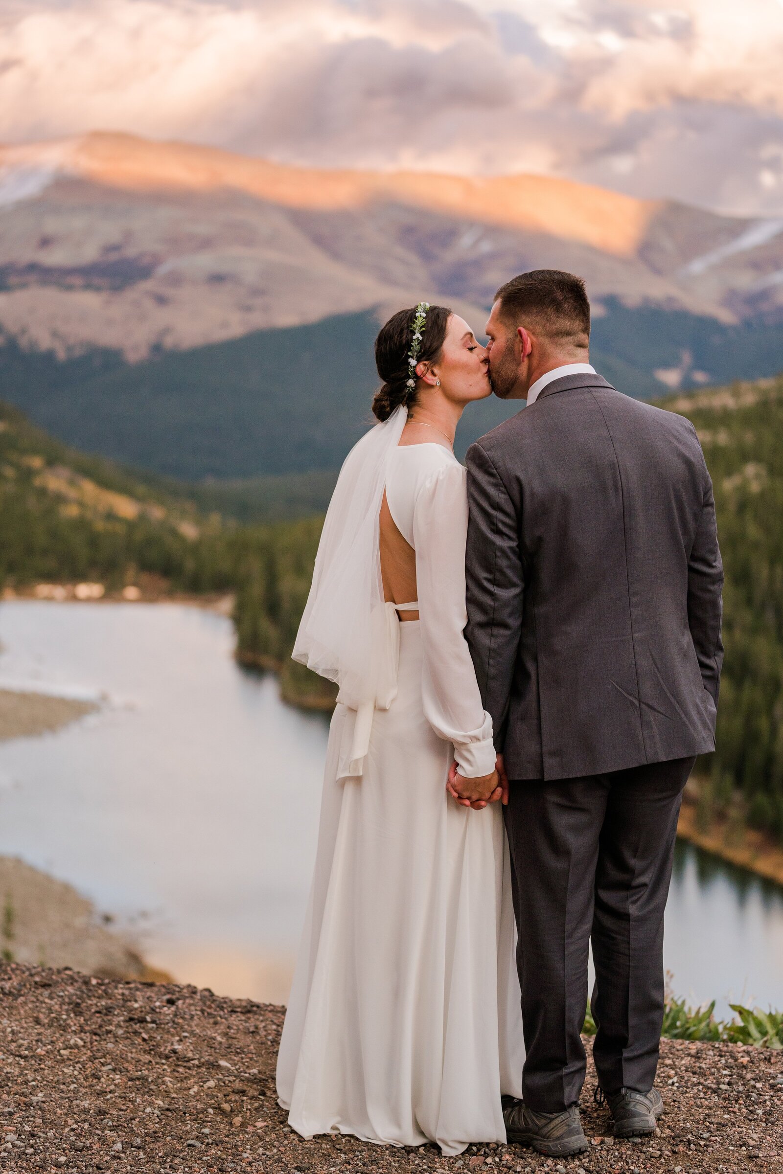 Experience the thrill of an adventure elopement with Sam Immer Photography. Let us help you plan and capture your intimate and personalized ceremony in the stunning natural landscapes of Colorado.