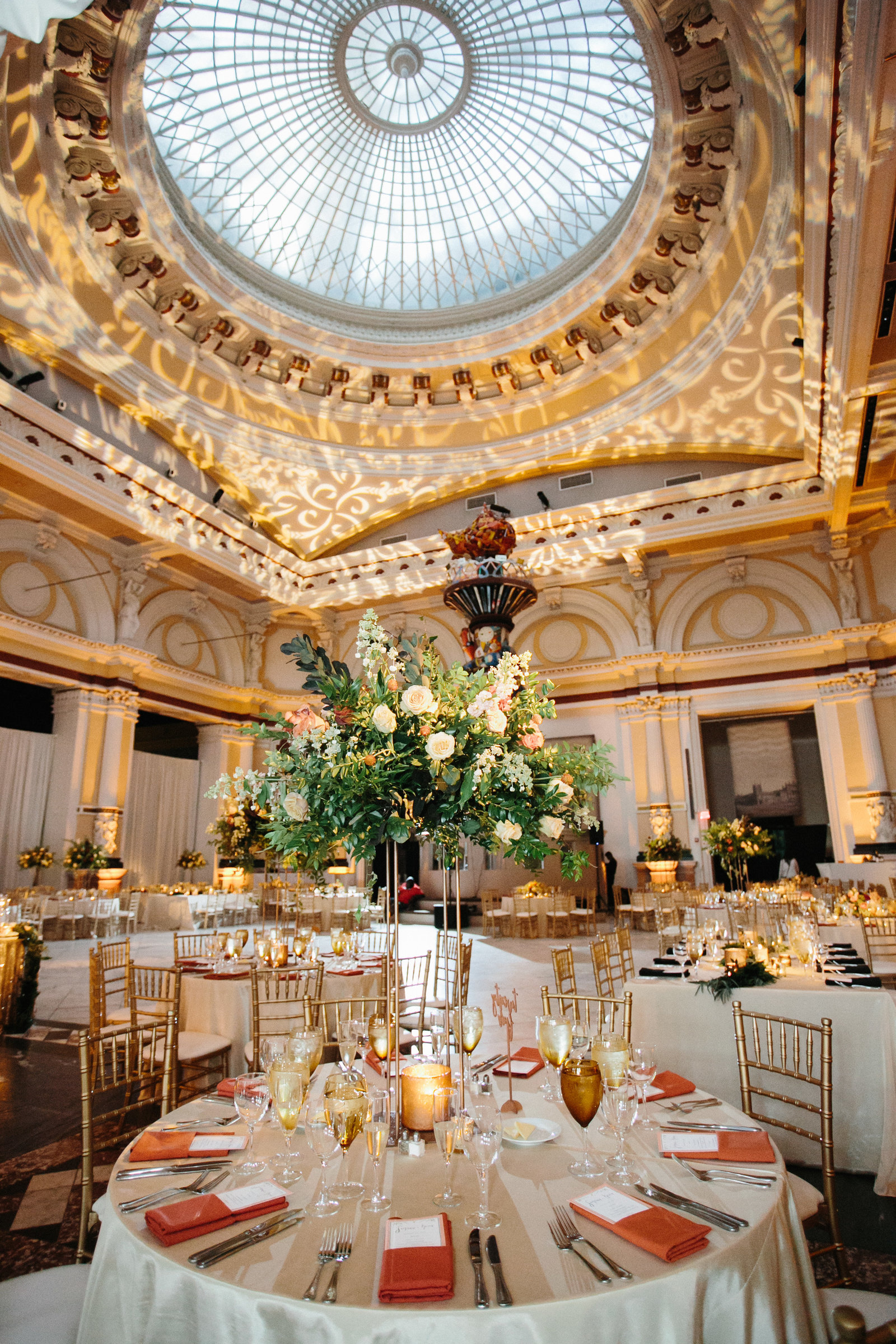 Elegant dining room for this Philadelphia Museum wedding!