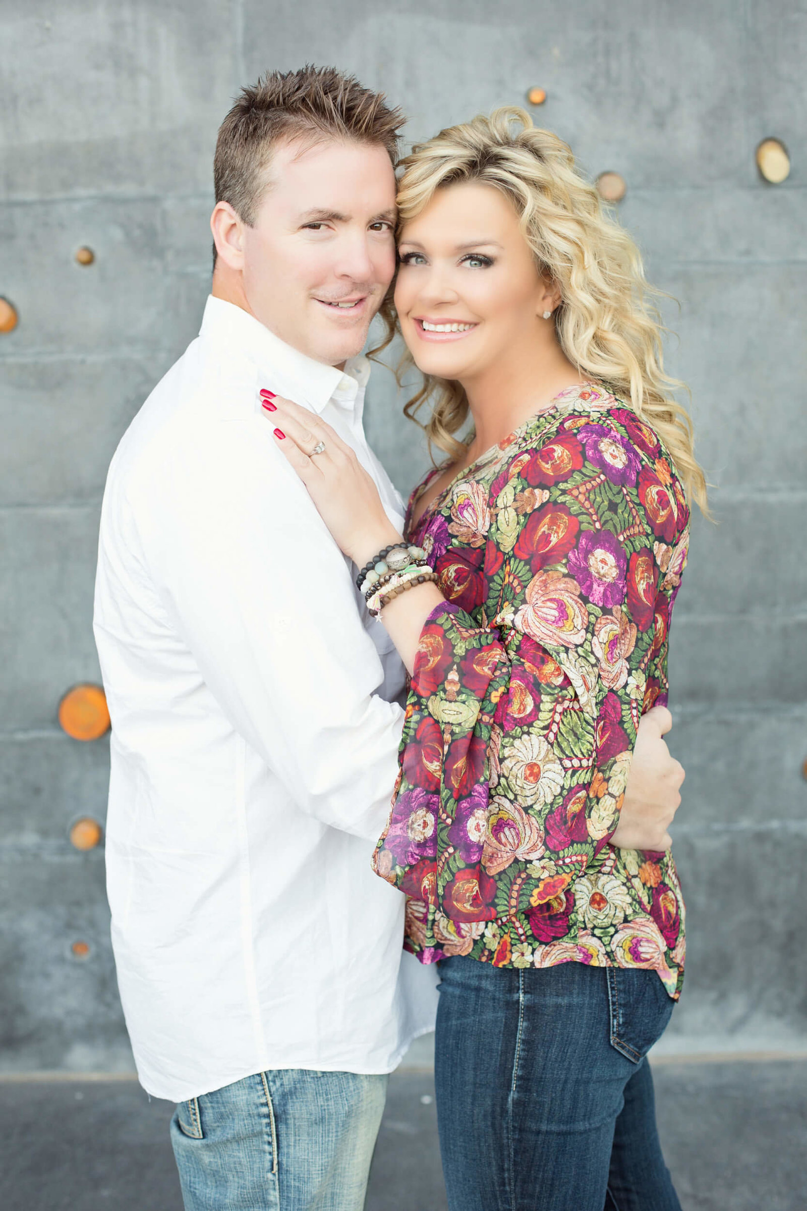 outdoor couples photographer in tempe