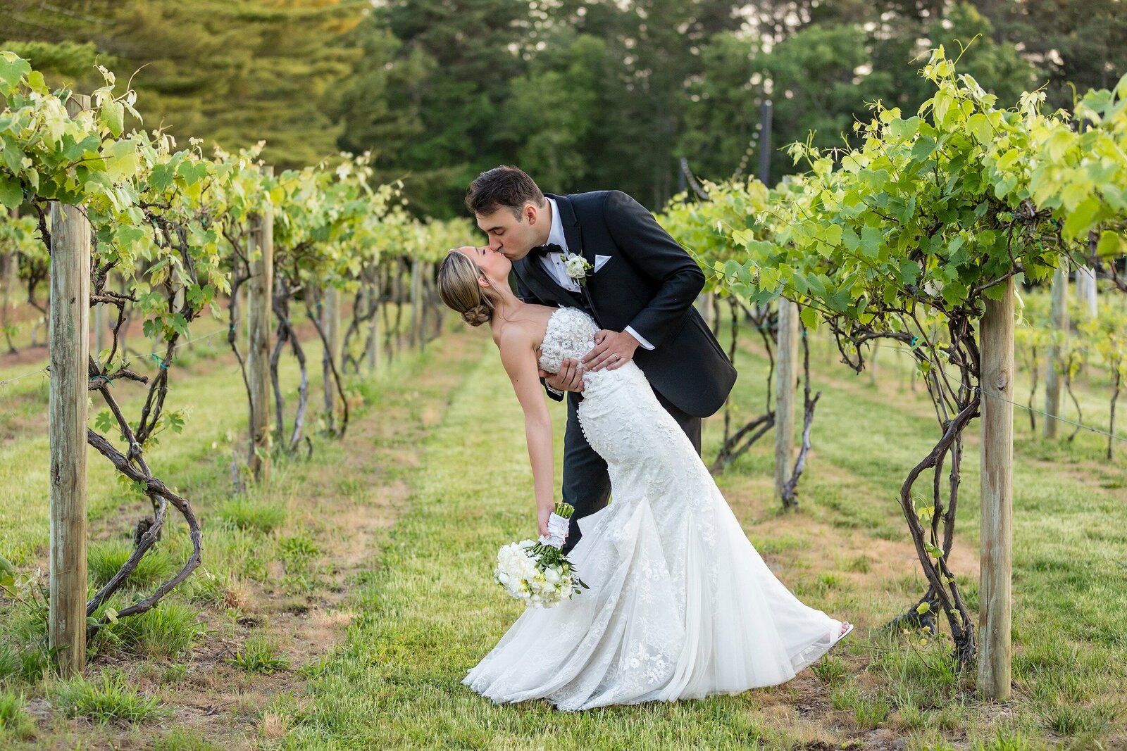 renault-winery-lauren-and-nick-wedding-90