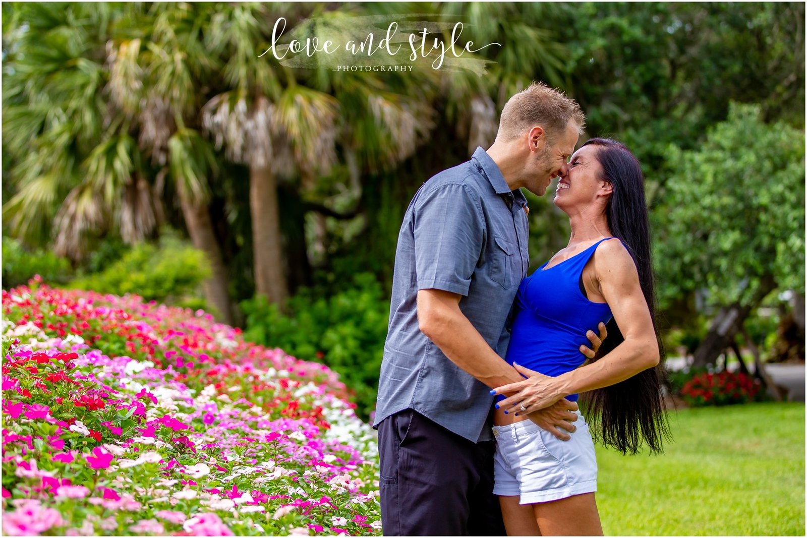 Engagement Photography at Selby Gardens with couple kissing