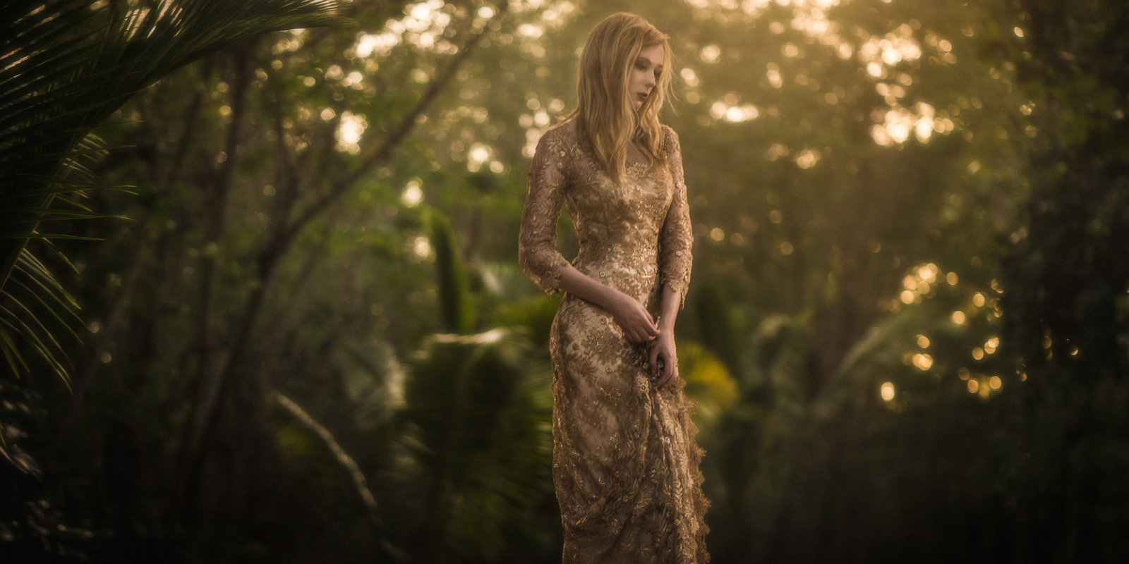 Orlagh_metallic_gold_lace_evening_dress_JoanneFlemingDesign_VonWongPhoto