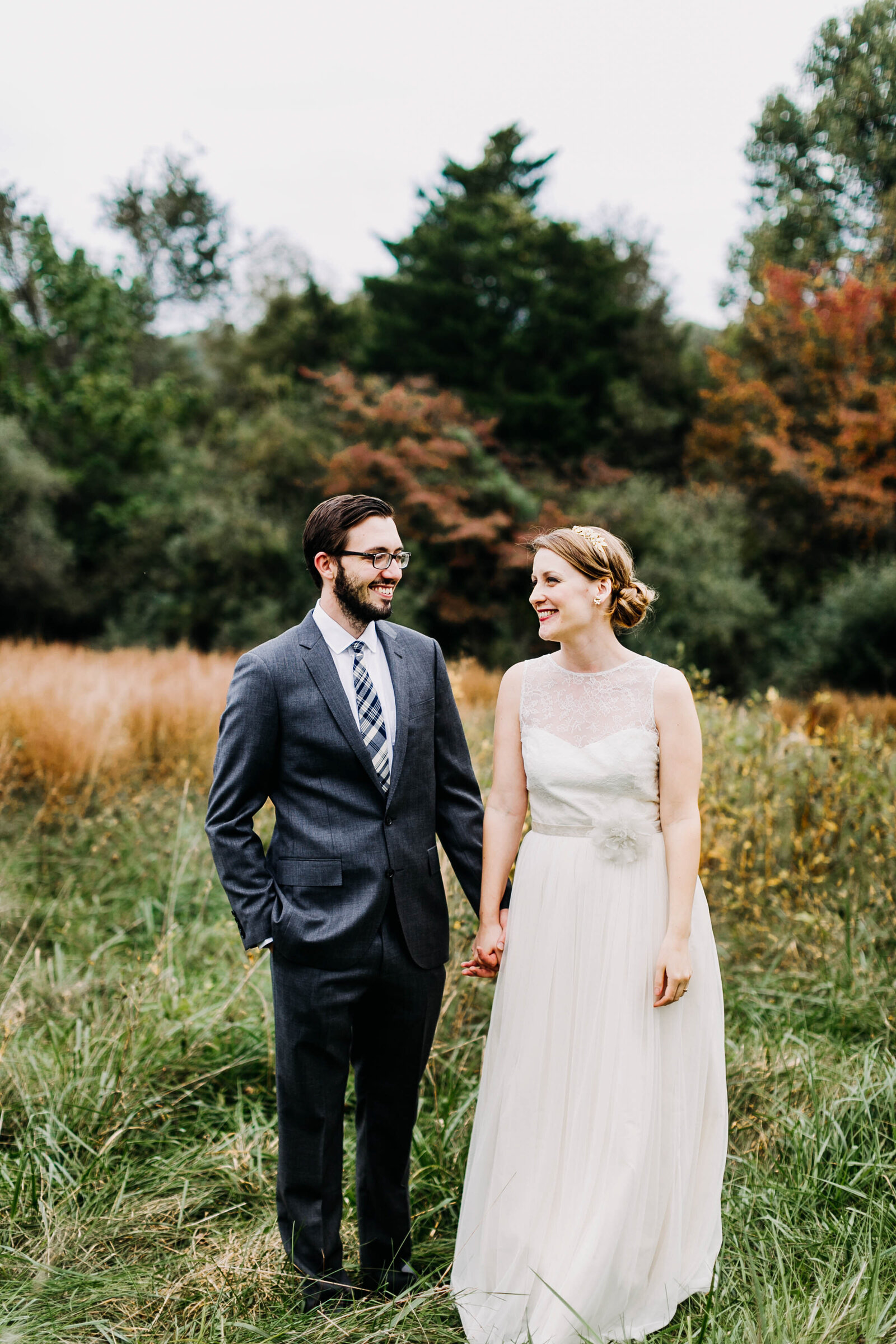bride and groom catskills mountains fall
