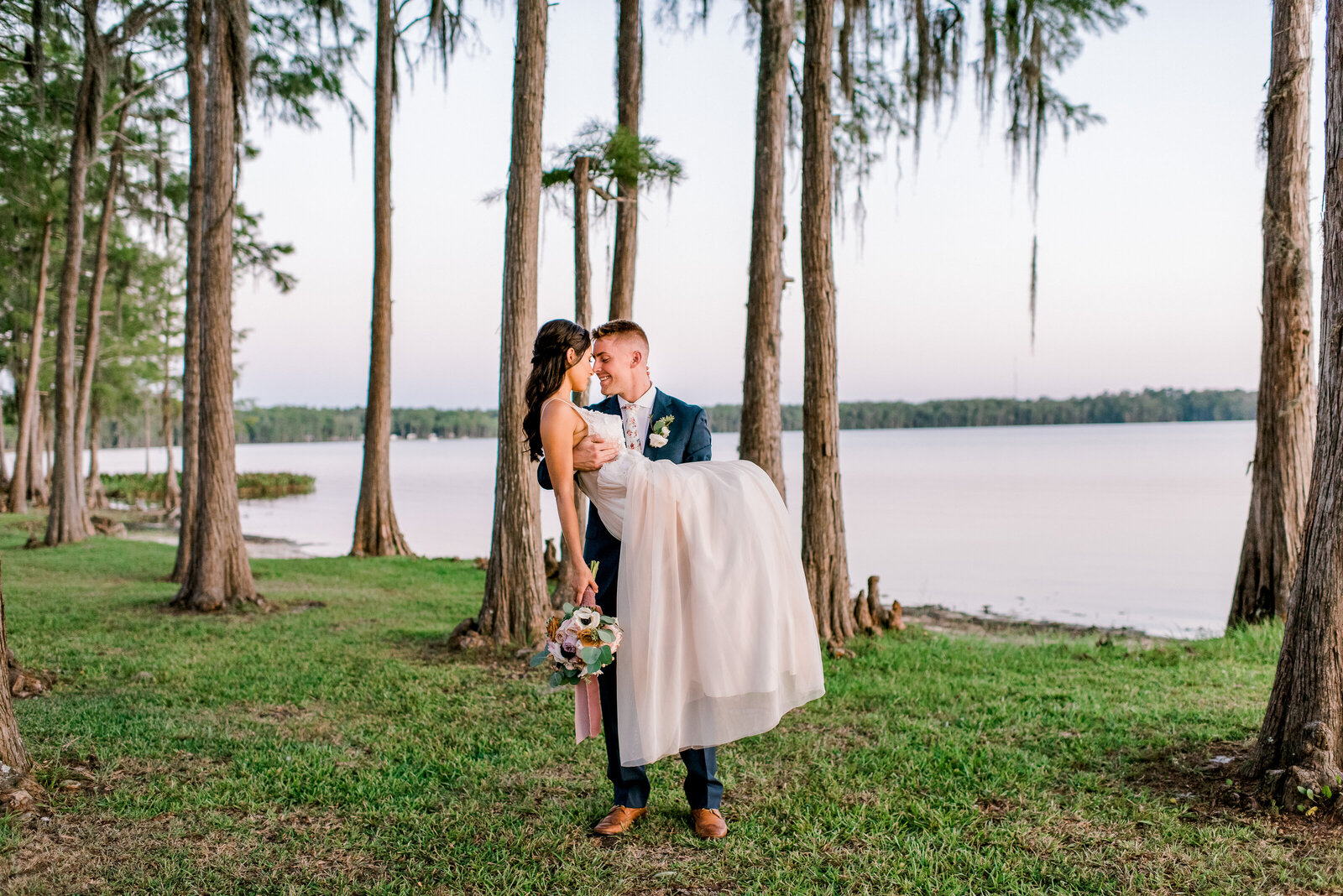 Florida Wedding Photographer | Lake House | Jennifer G Photography-1