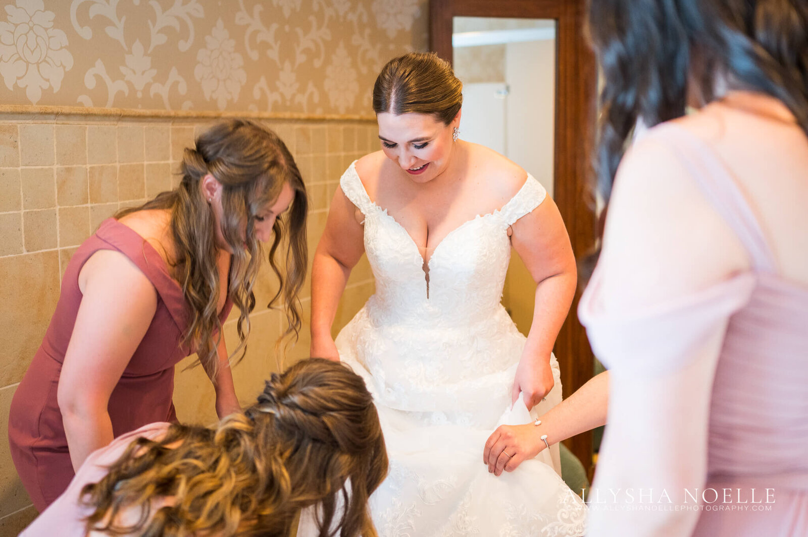 Wedding-at-River-Club-of-Mequon-109