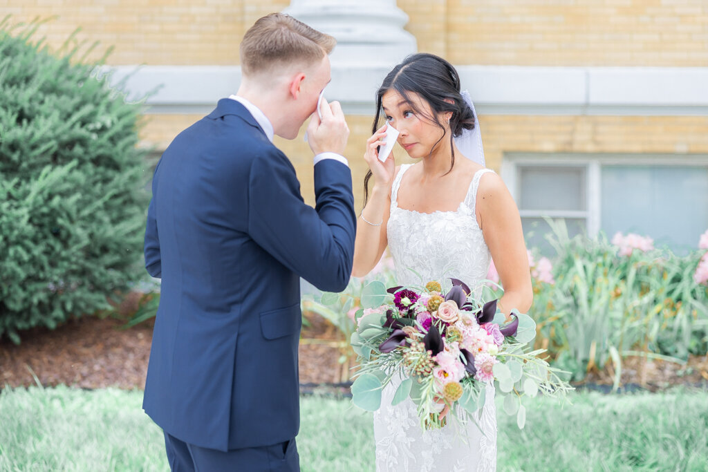 best illinois wedding photographers-first look-erika rene photography