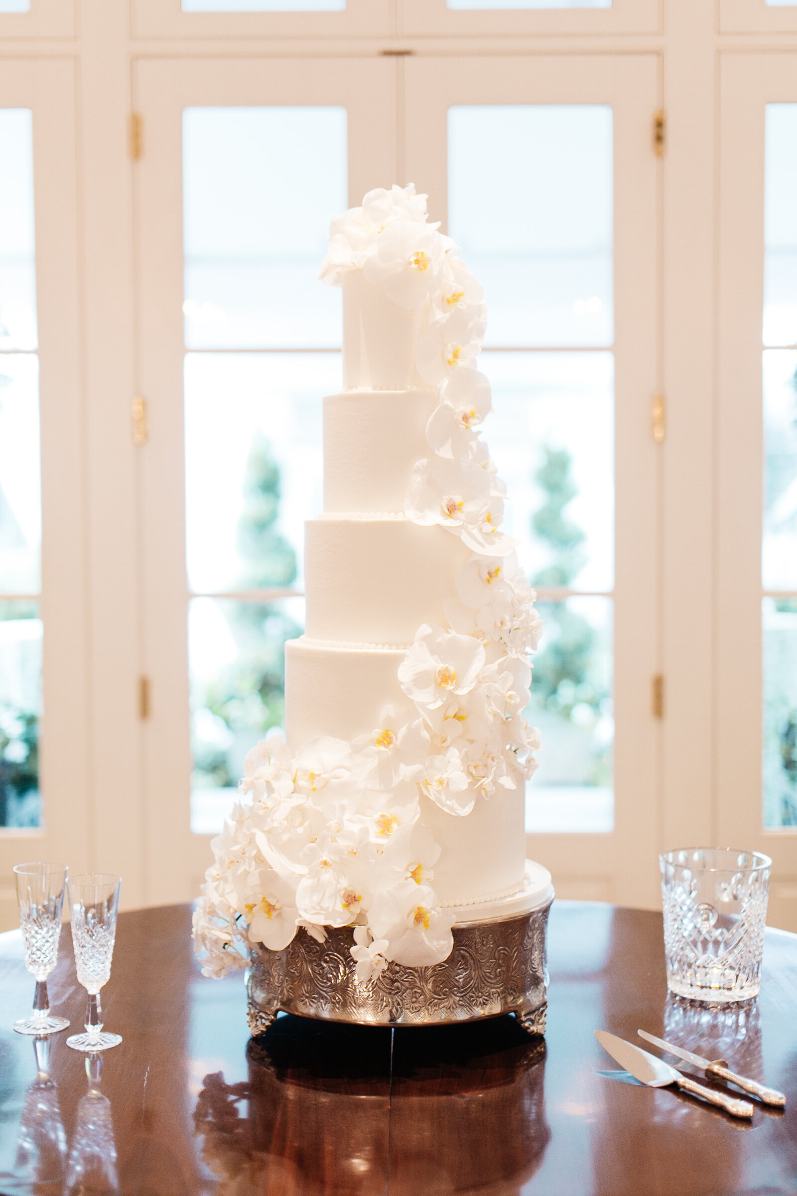 Elegant-Wedding-Cake-Ashley-Cakes-20