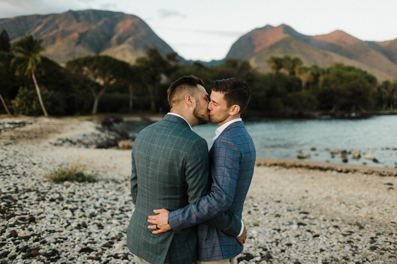grooms-gay-wedding-olowalu-maui-123