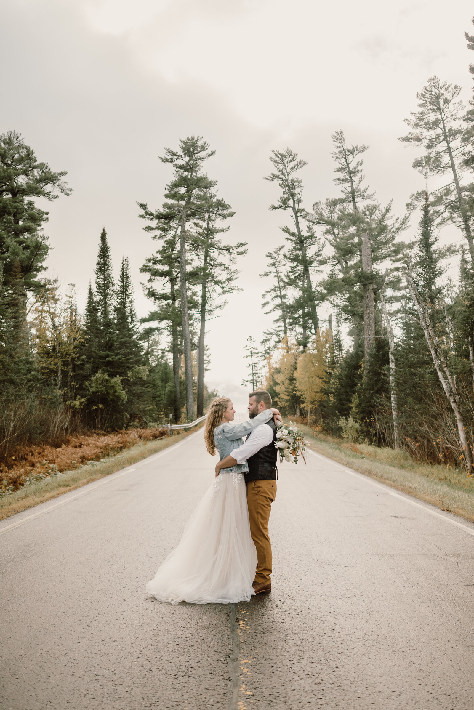 adventurous elopement couple at The Boundary Waters Canoe Area Wilderness