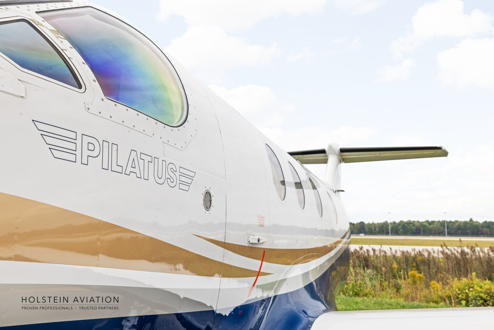 Pilatus PC12 N519TV Watermarked-14
