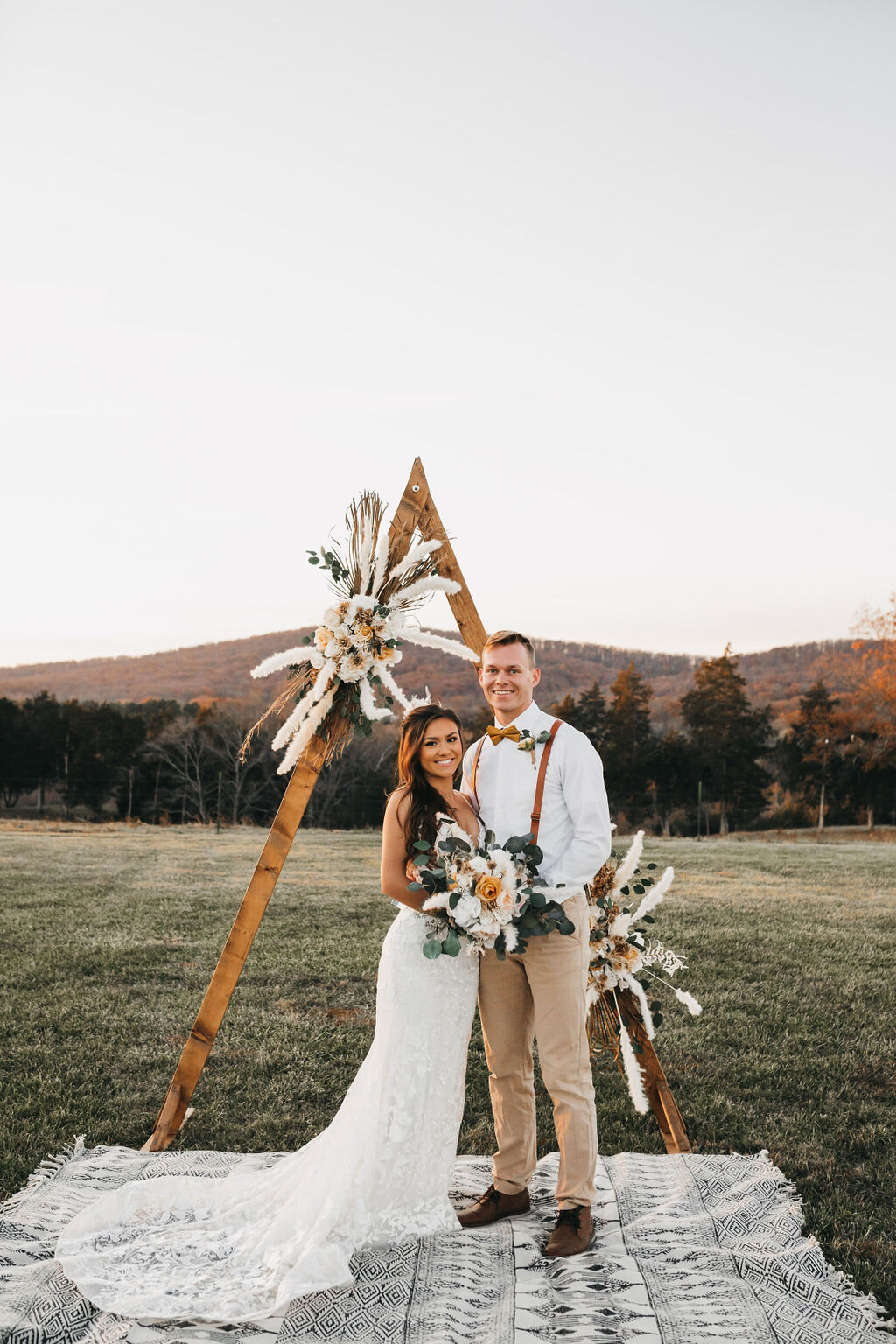 Jacqueline_Waters_photography_Wolftrap_Farm_Gordonsville_Virginia_Wedding_Photographer_Boho_Bride_And_Groom_(1)