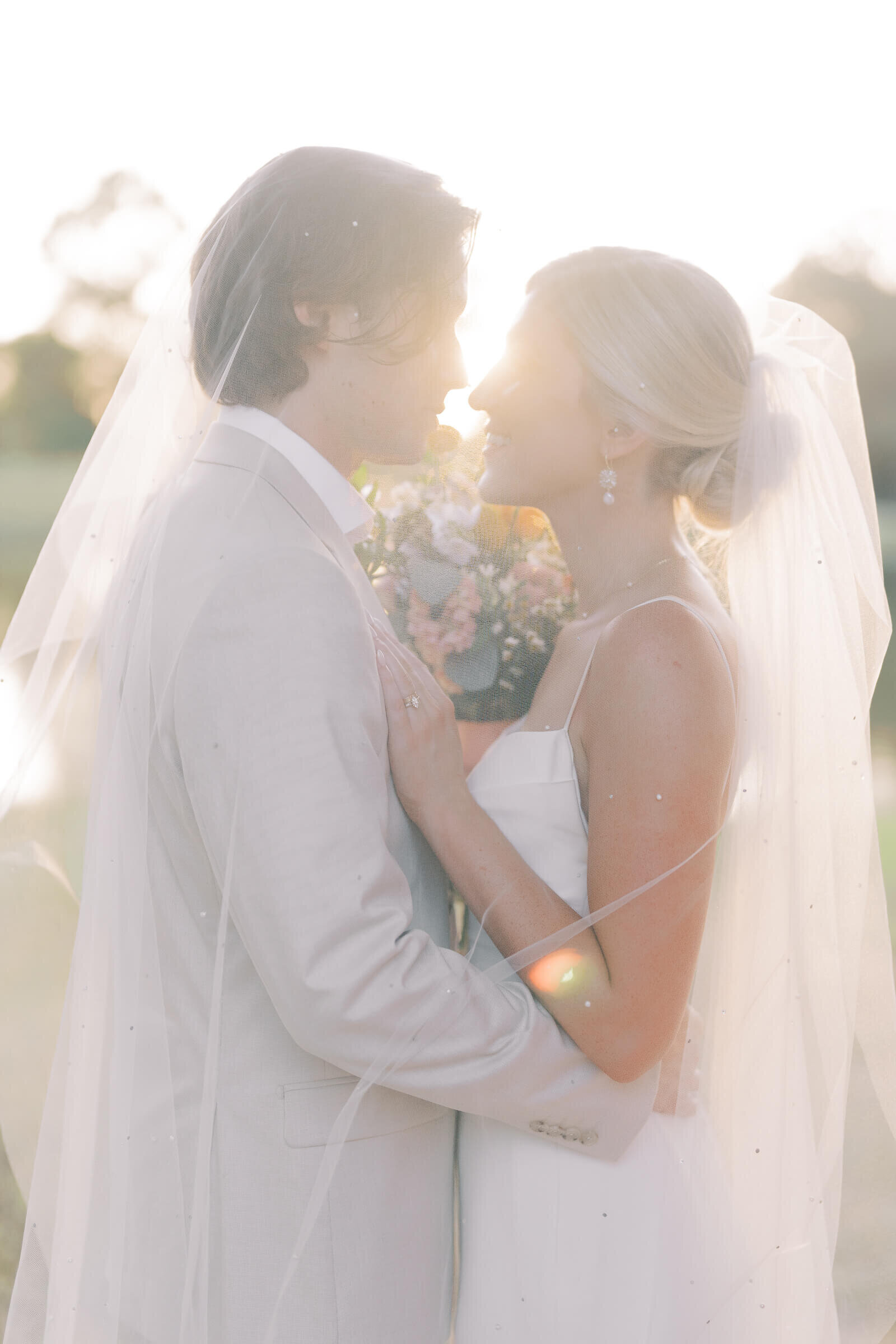 Beautiful Summer Wedding with The Willow Blu