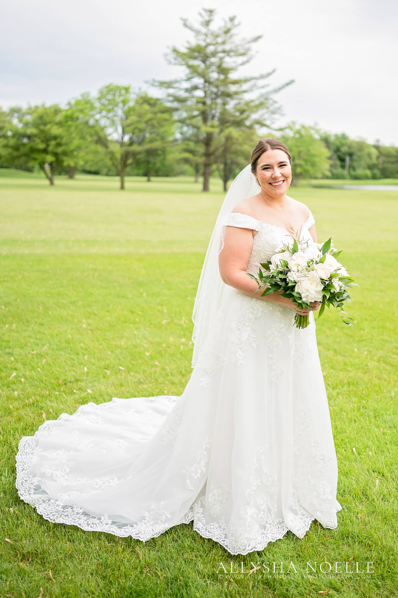 Wedding-at-River-Club-of-Mequon-230
