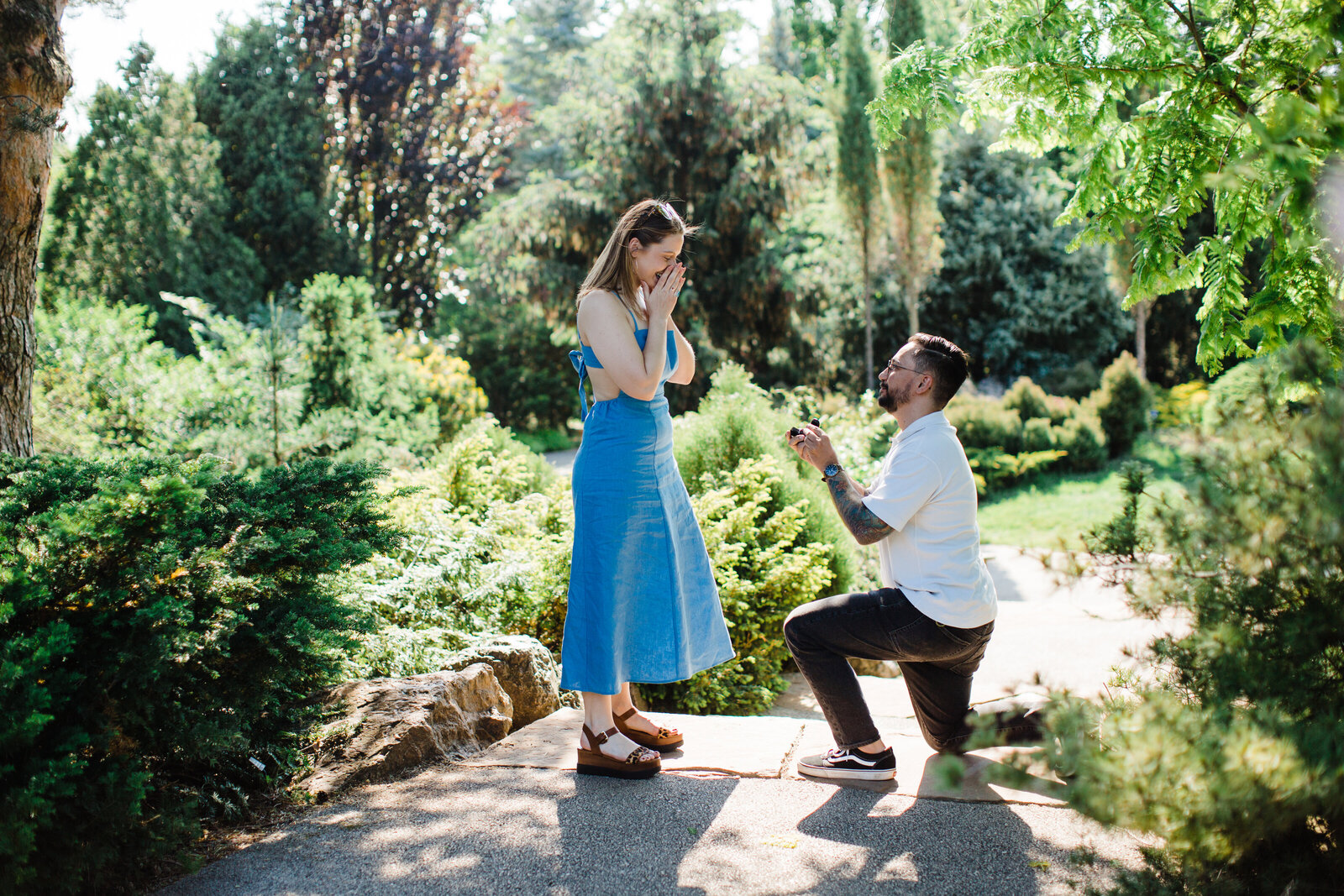 summer marriage proposal in botanic garden English garden