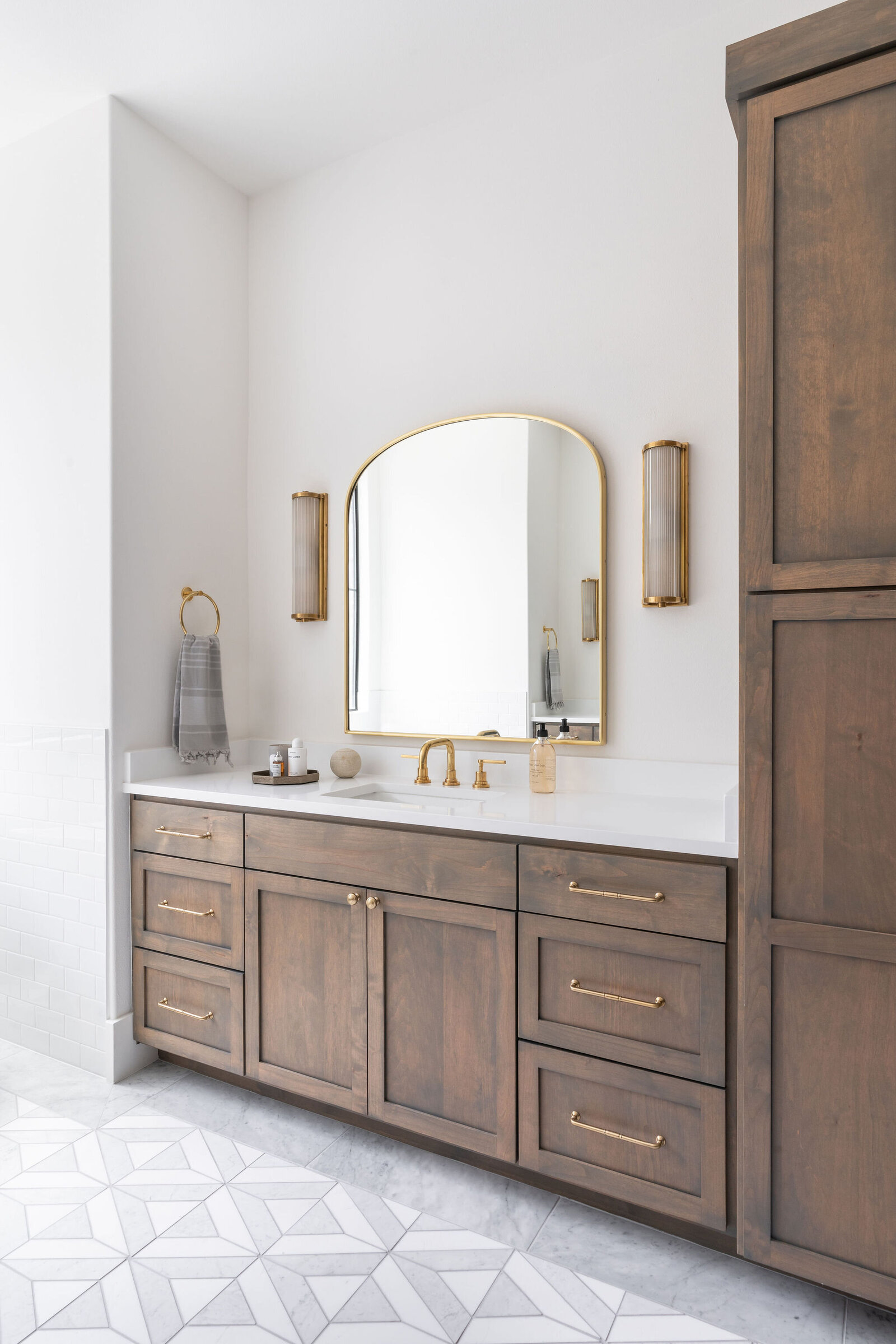 NuelaDesign_Wood Vanity Bathroom Design with Gold Mirror