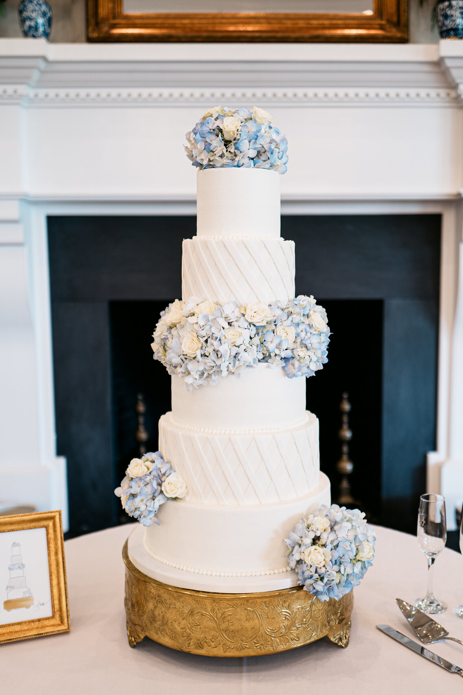 Elegant-Wedding-Cake-Ashley-Cakes-14