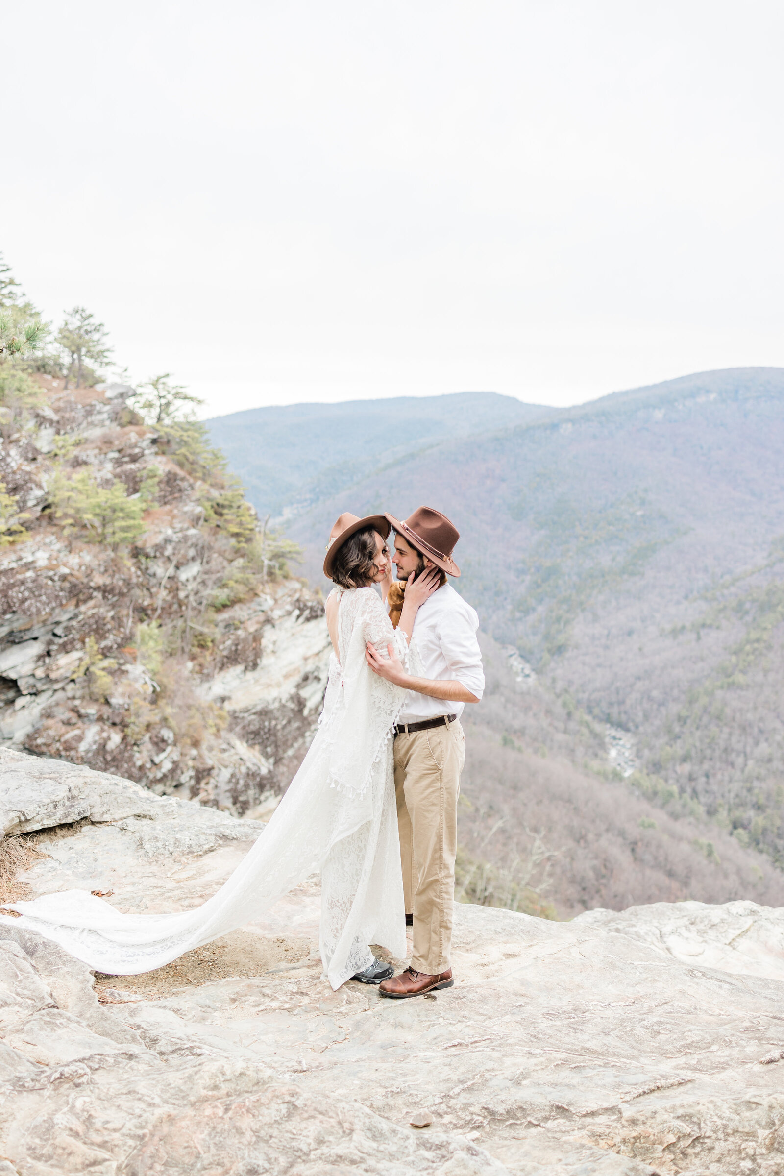 Linville-Gorge-North-Carolina-Wedding-Willow-And-Rove-1