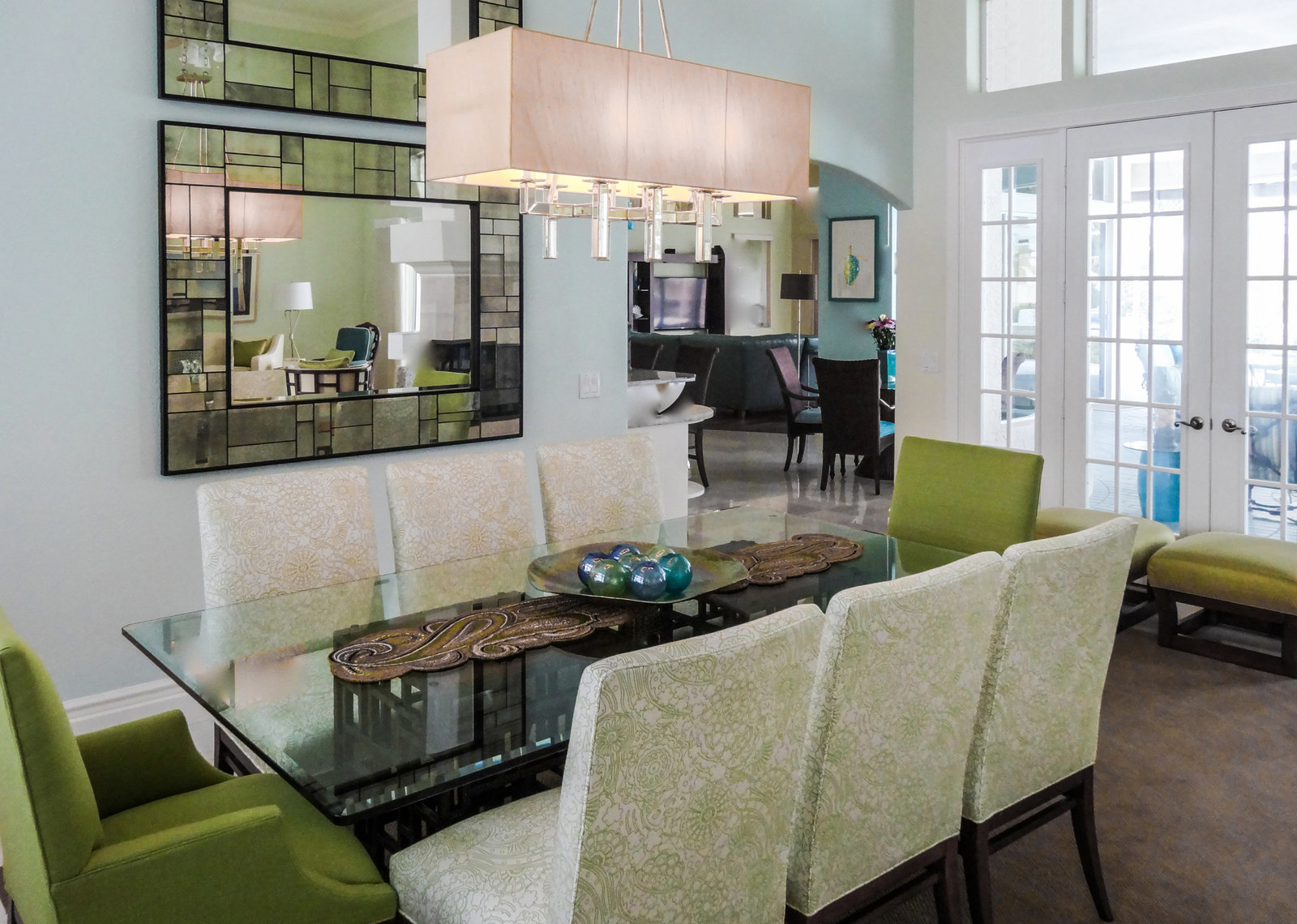 Green and White Florida Contemporary Dining Room Design