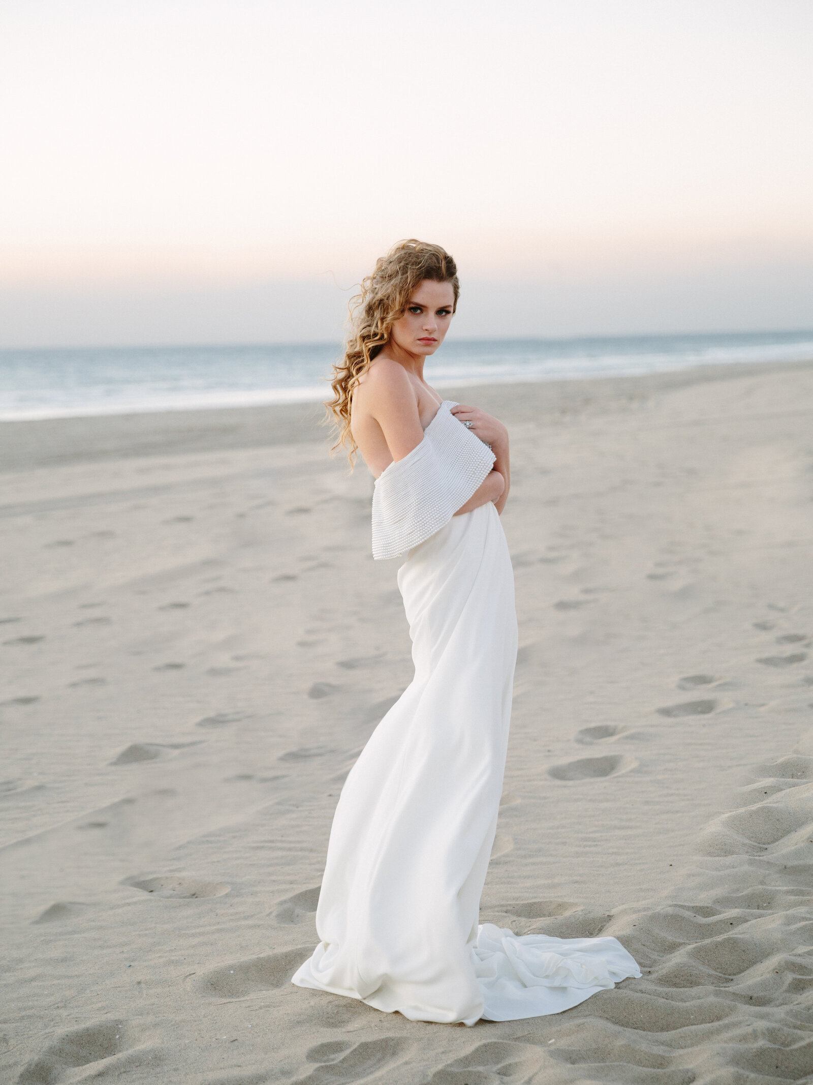051-larissa-cleveland-editorial-fashion-wedding_photographer-san-francisco-carmel-napa-california-LCphoto-winter-beach-socal-001