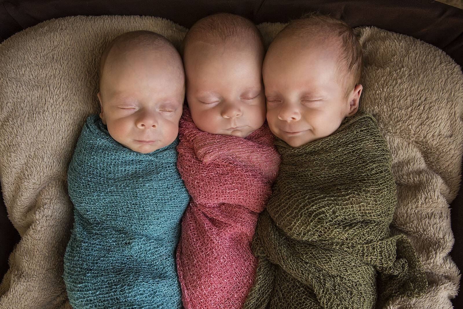 triplets newborn posing