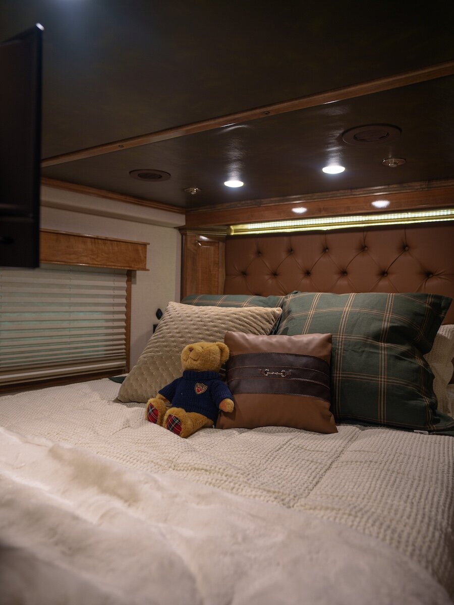 luxury-horse-trailer-23