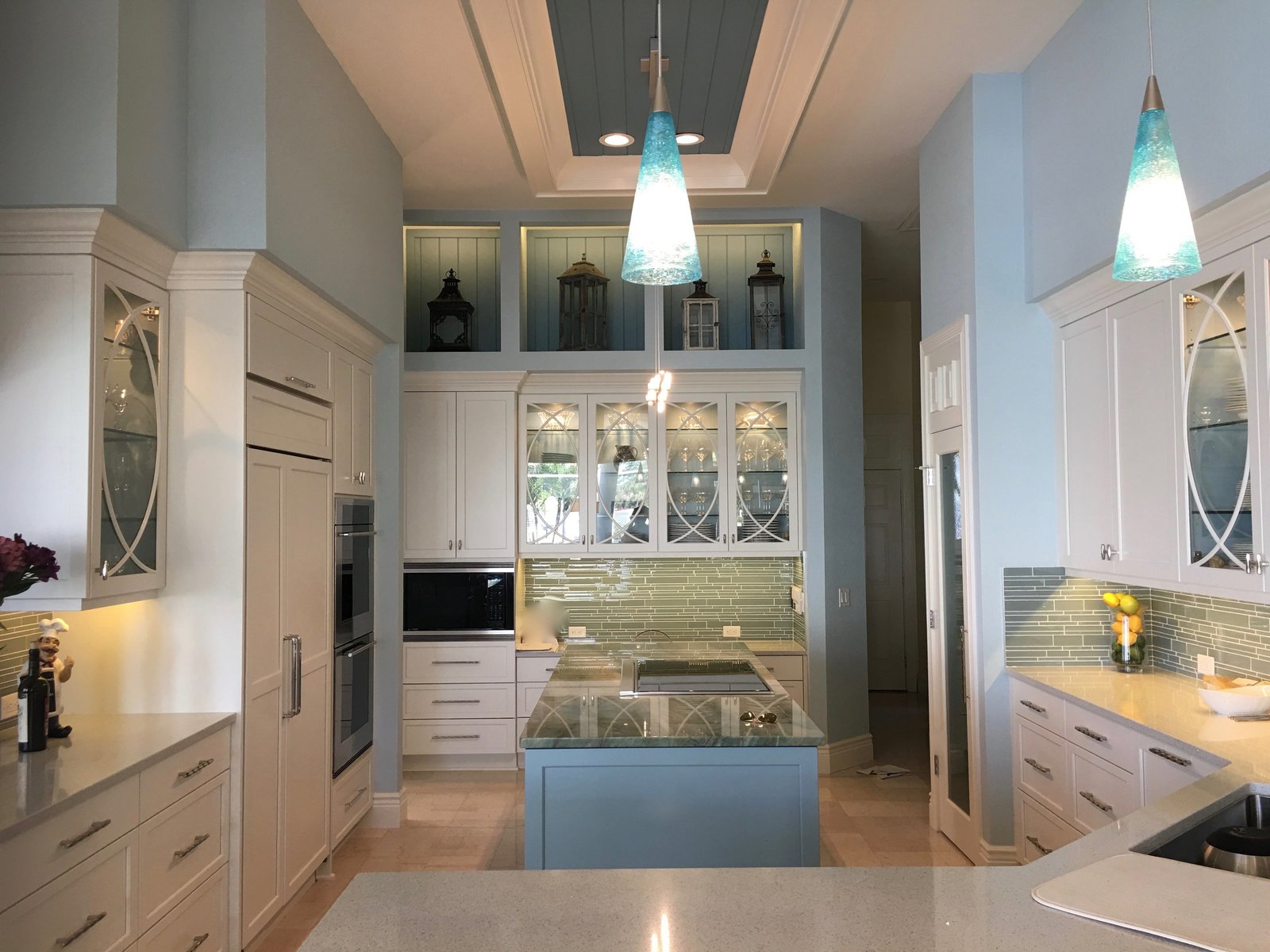 Blue and White Florida Kitchen Design