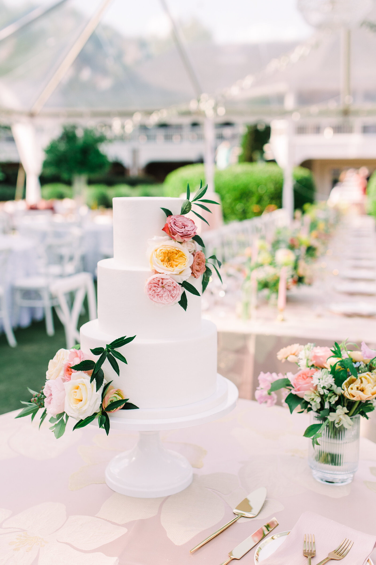 Garden-Wedding-Cake-Ashley-Cakes-59