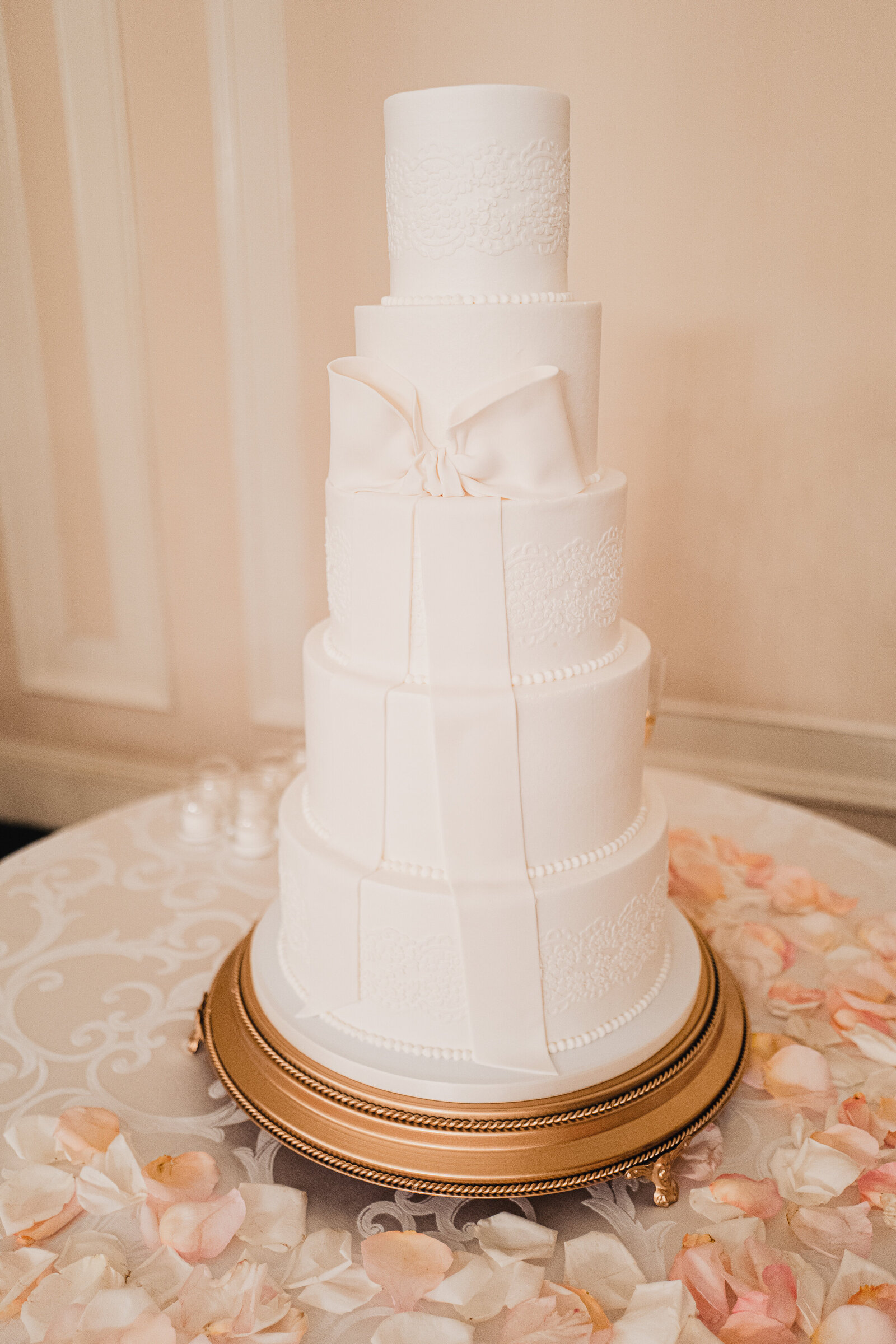 Elegant-Wedding-Cake-Ashley-Cakes-35