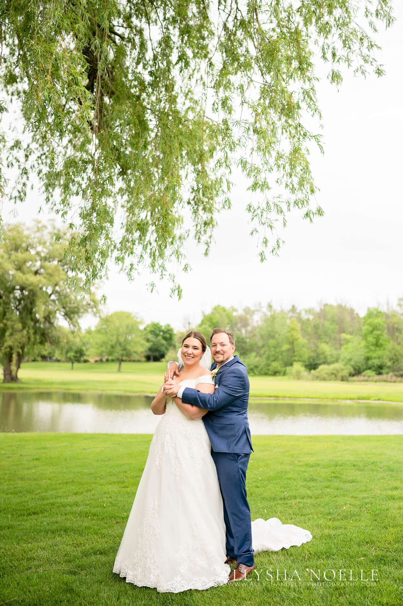 Wedding-at-River-Club-of-Mequon-369