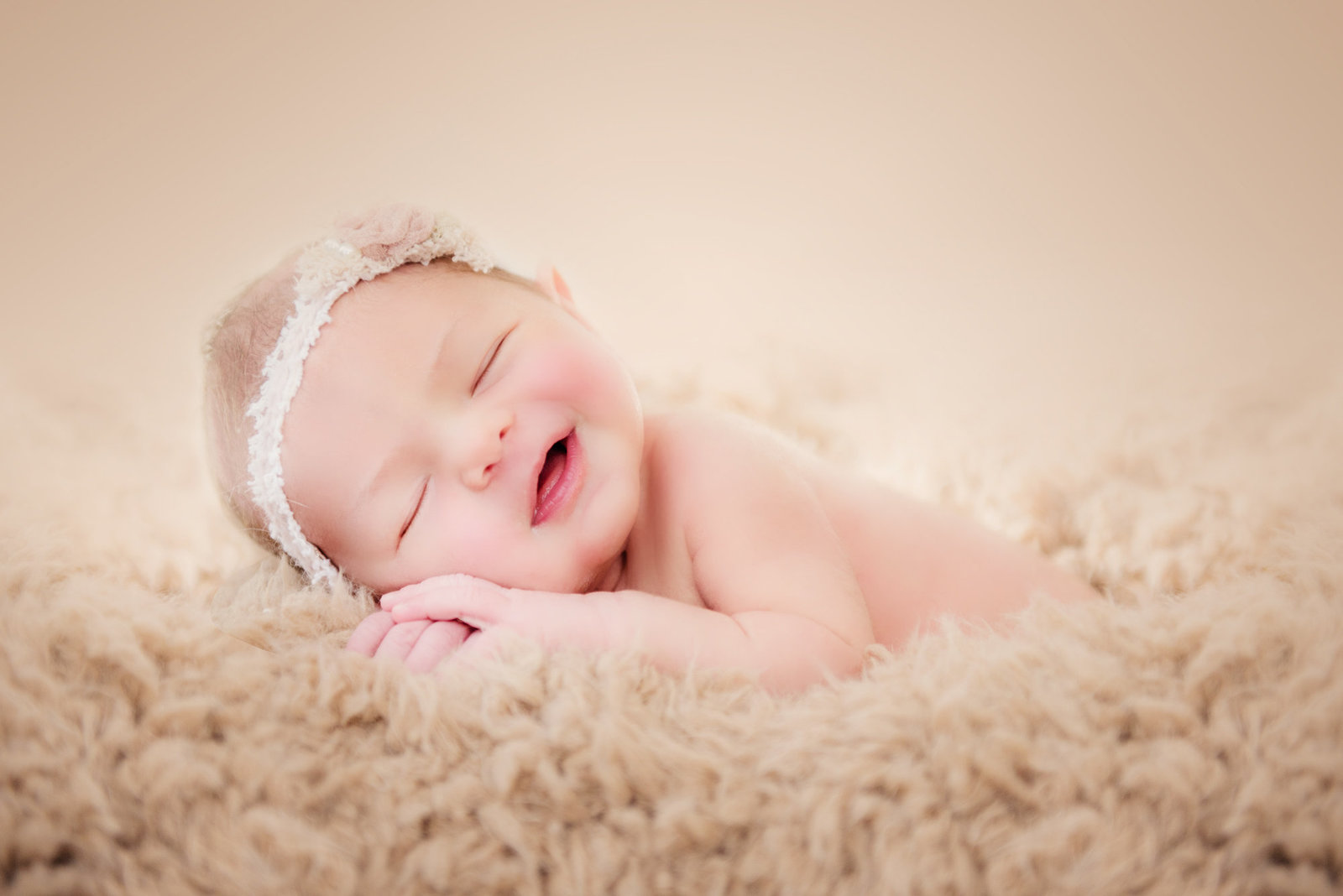 newborn portrait photography traverse city michigan