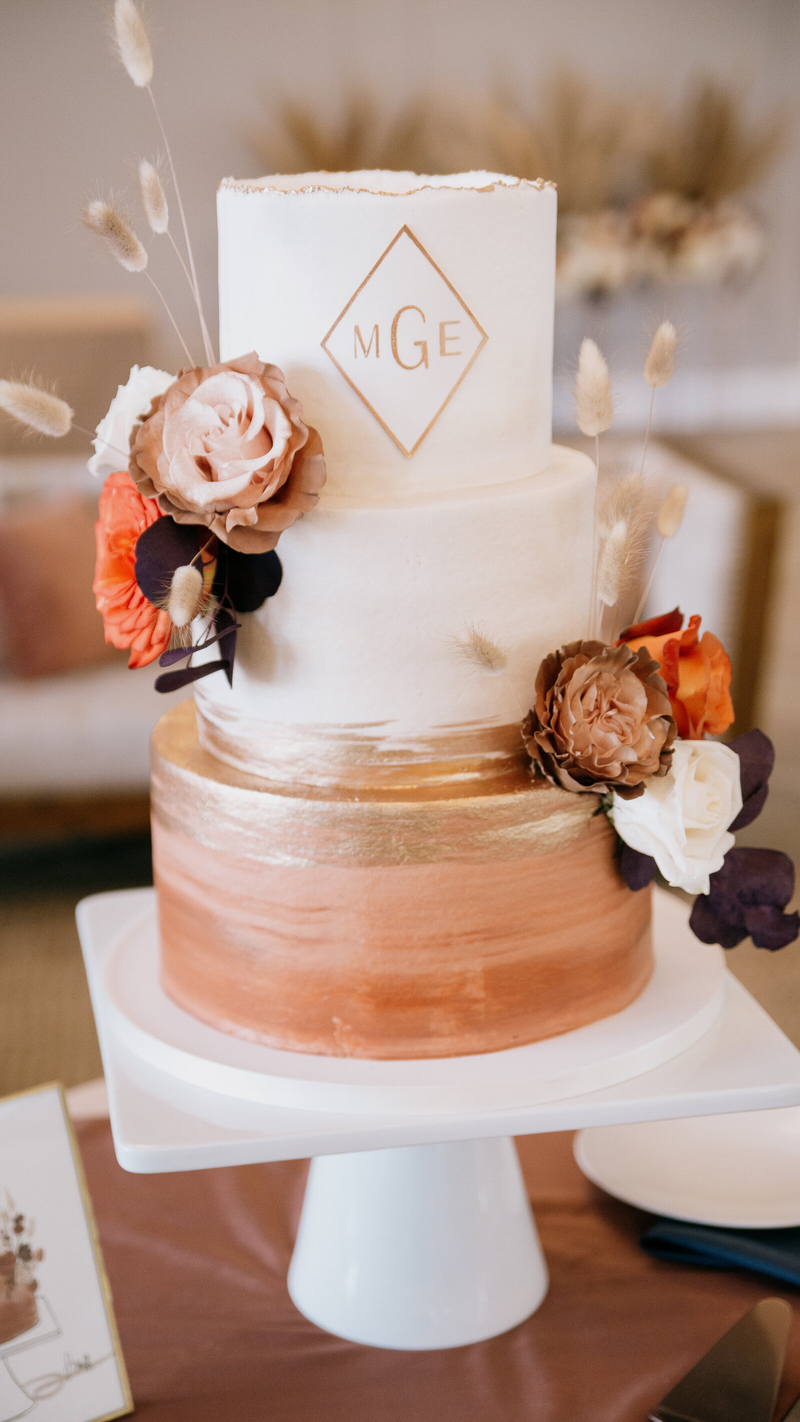 Modern-Wedding-Cake-Ashley-Cakes-17