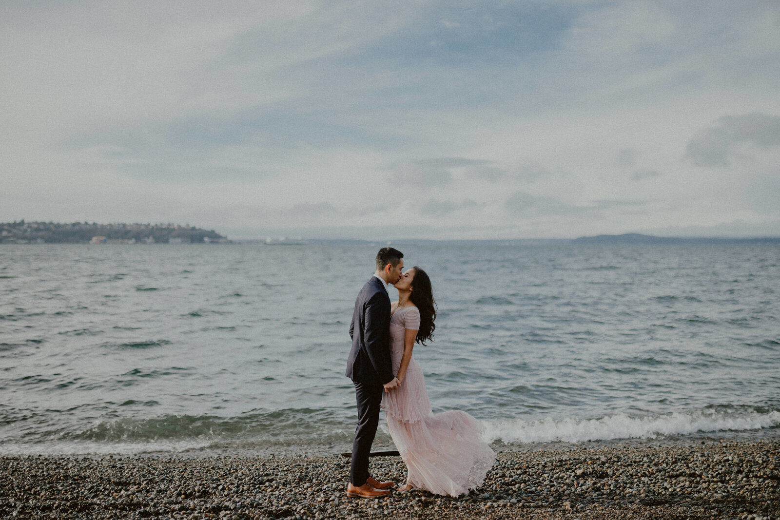 Seattle-Waterfront-Myrtle-Edwards-Park-Engagement-Karen-John-Chelsea Abril Photography-4397