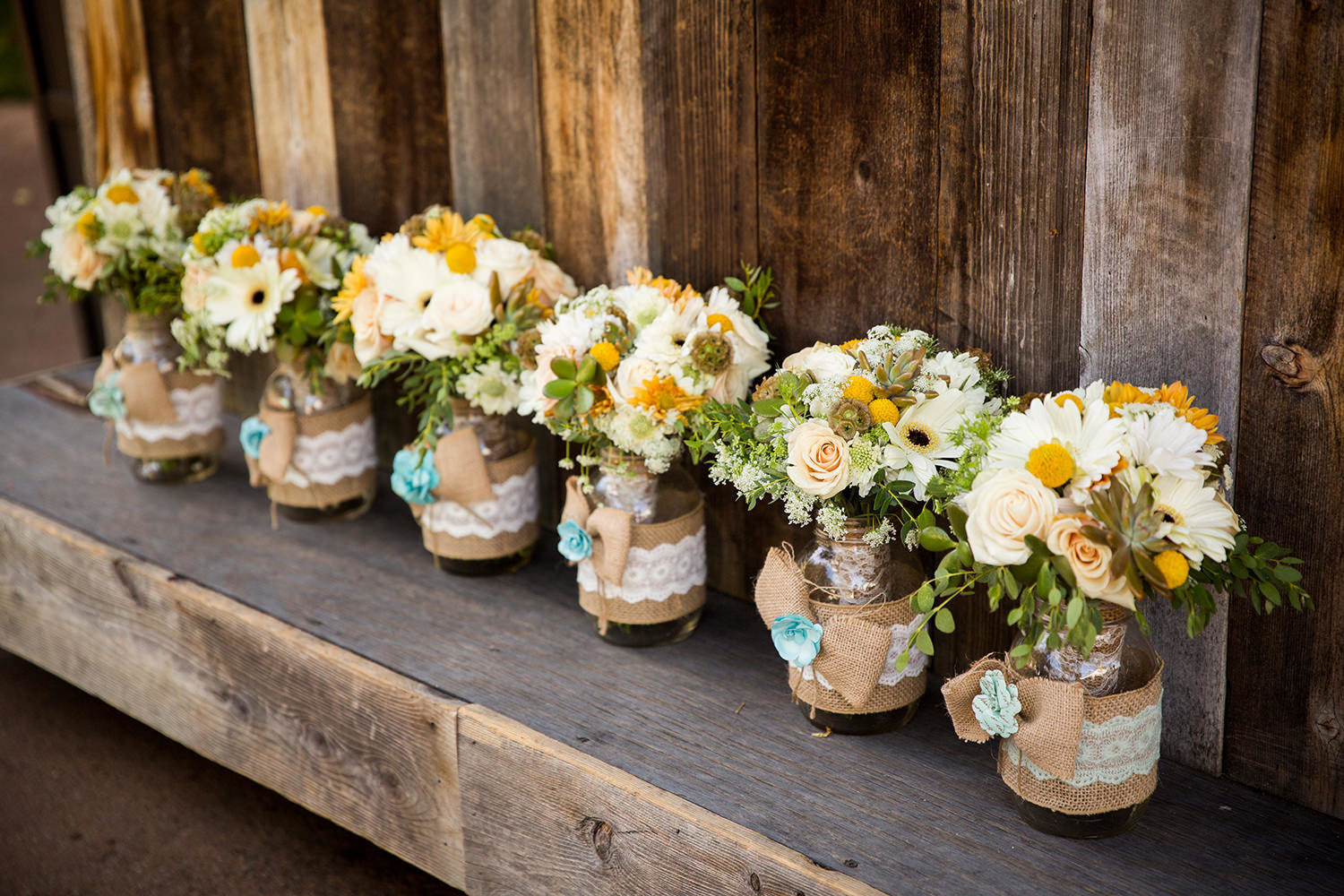 Fresh florals at Green Gables for the bridesmaids