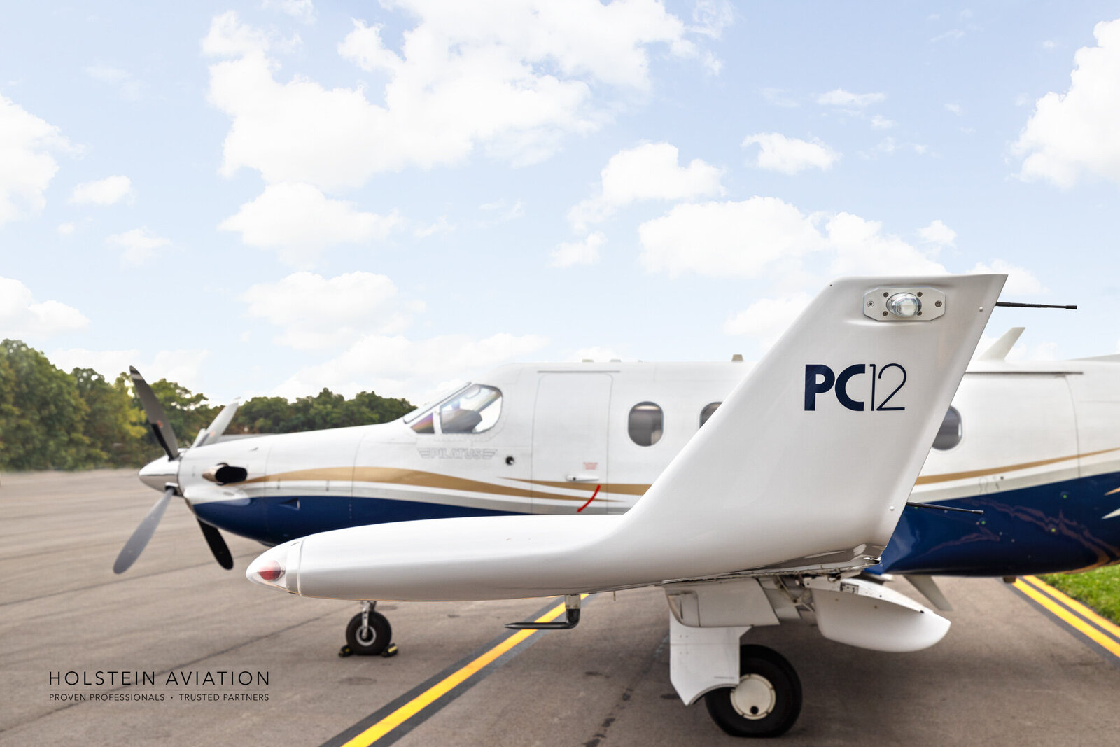 Pilatus PC12 N519TV Watermarked-15
