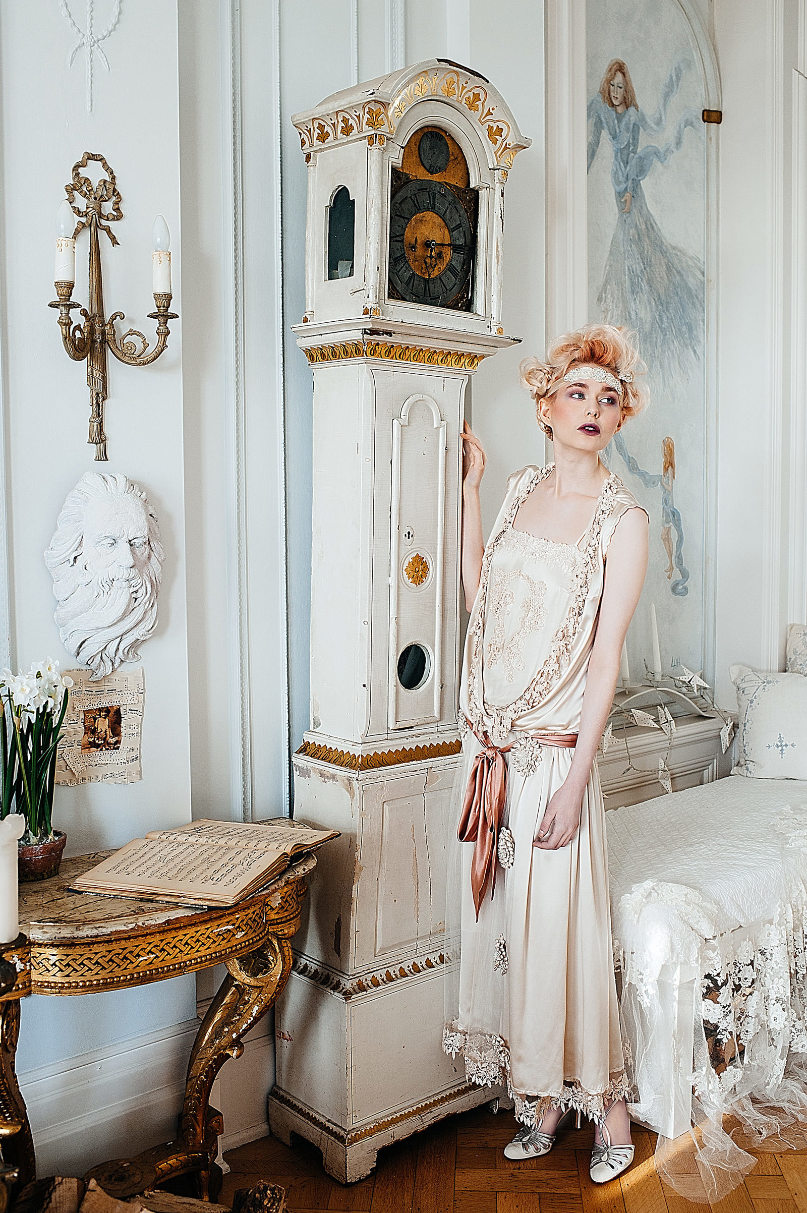 Marthe_1920s_style_flapper_wedding_dress_JoanneFlemingDesign (4)