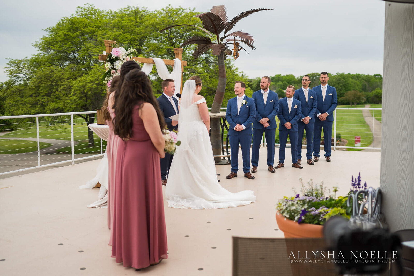 Wedding-at-River-Club-of-Mequon-584