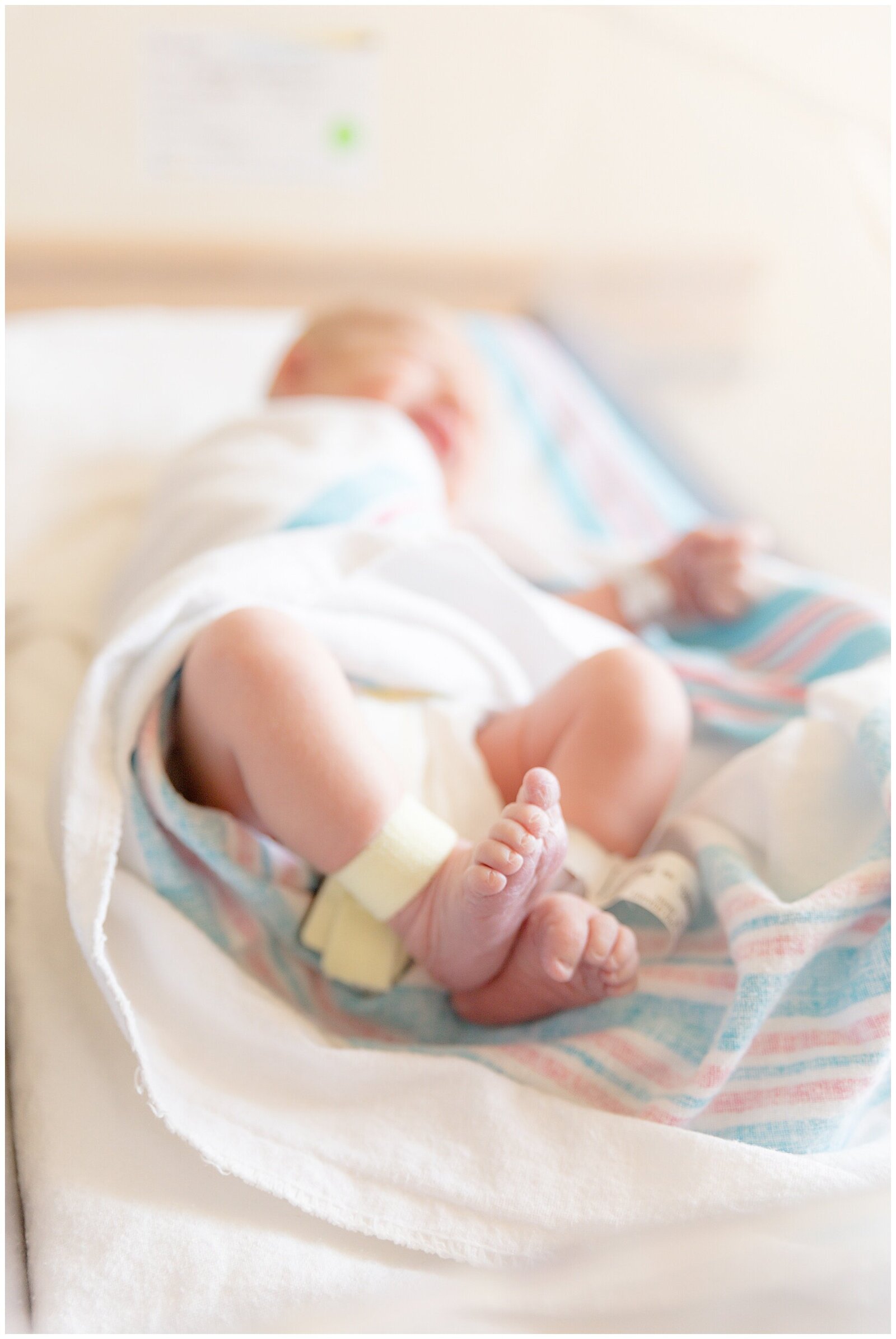 Documenting those tiny, precious little features of your newborn