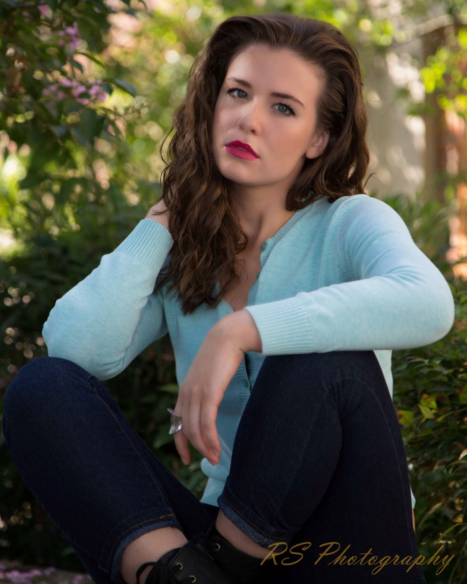 Senior Girl photo shoot with sitting pose with Ron Schroll Photography in Mooresville, NC