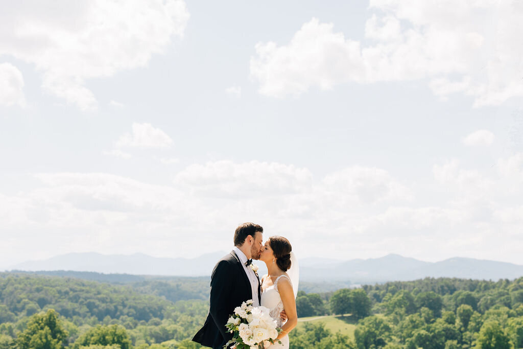 asheville-north-carolina-wedding-photography-by-amber-hatley-holland-and-aaron-136A1483