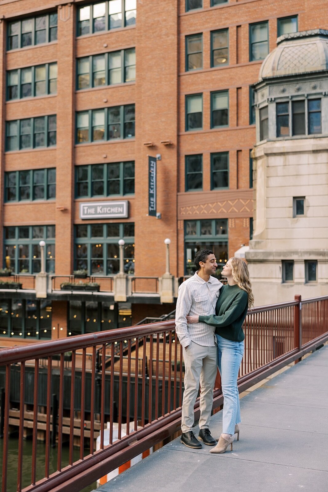 chicago-engagement-pictures-16