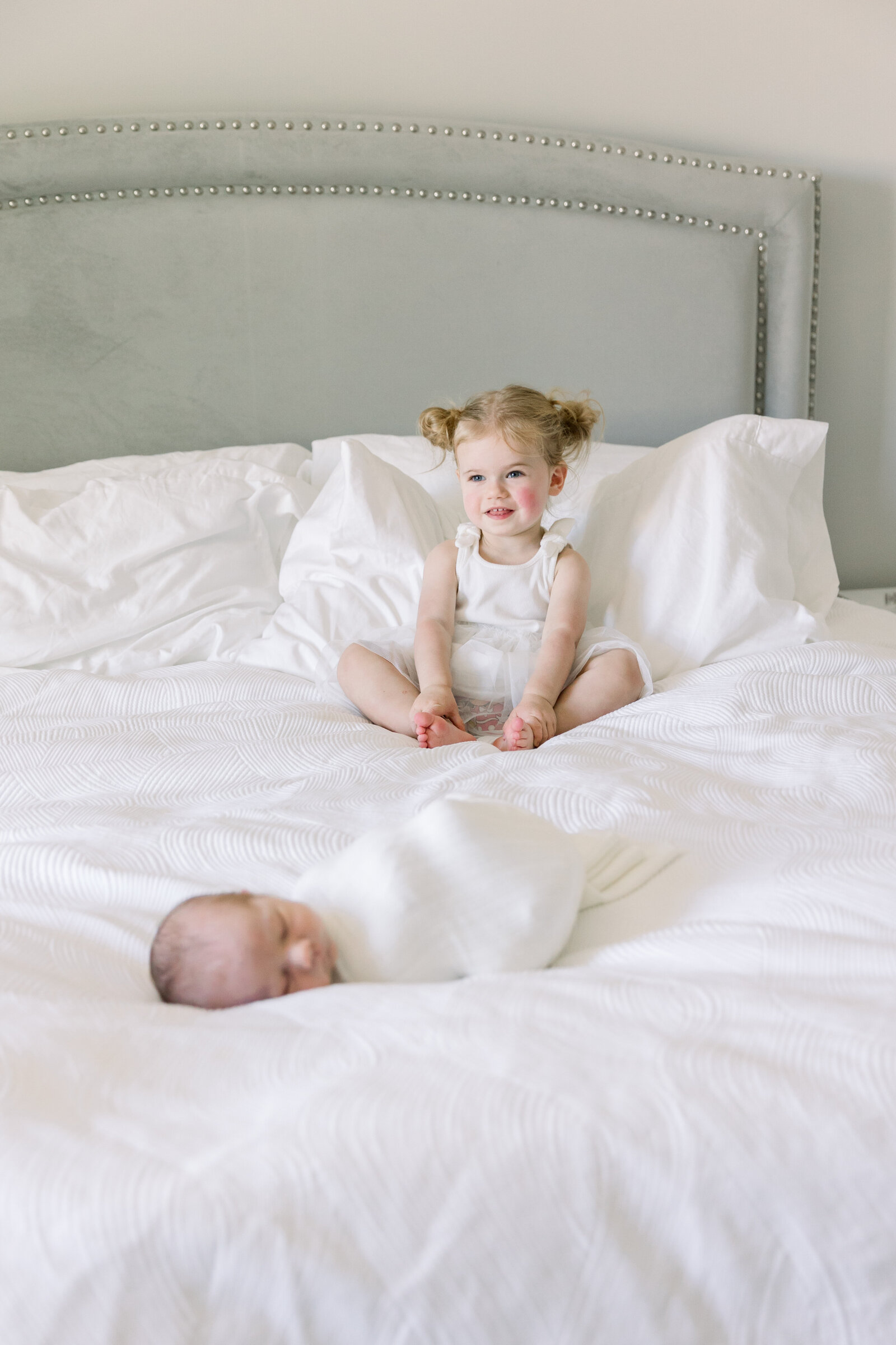 Image of in-home newborn session taken by Newborn Photographer Sacramento Kelsey Krall