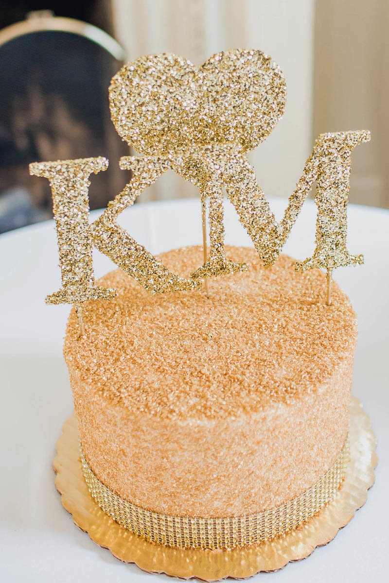 Glitter cake is ready for reception, Bellevue Hall, Wilmington, Delaware