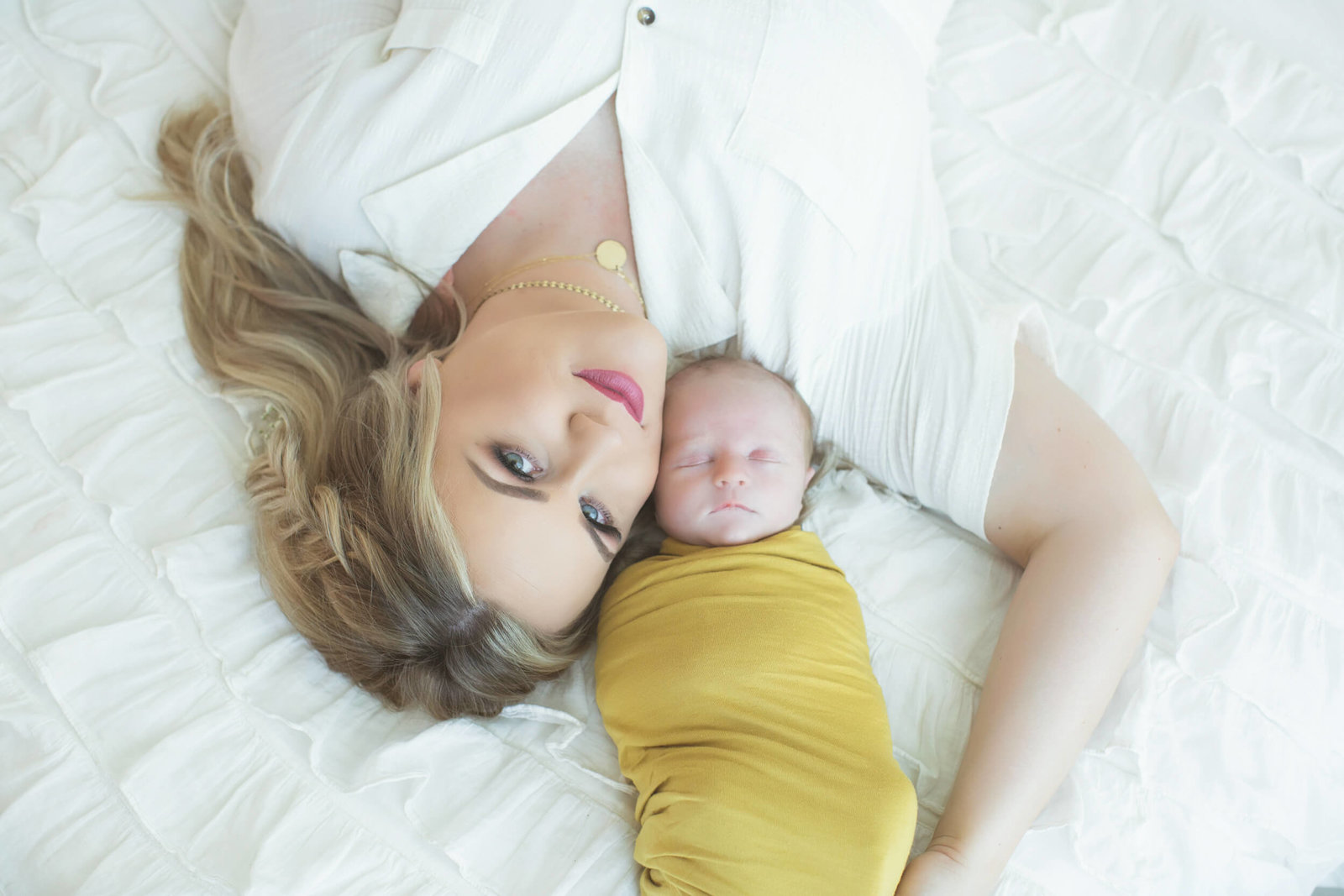 mommy and newborn photographer gilbert