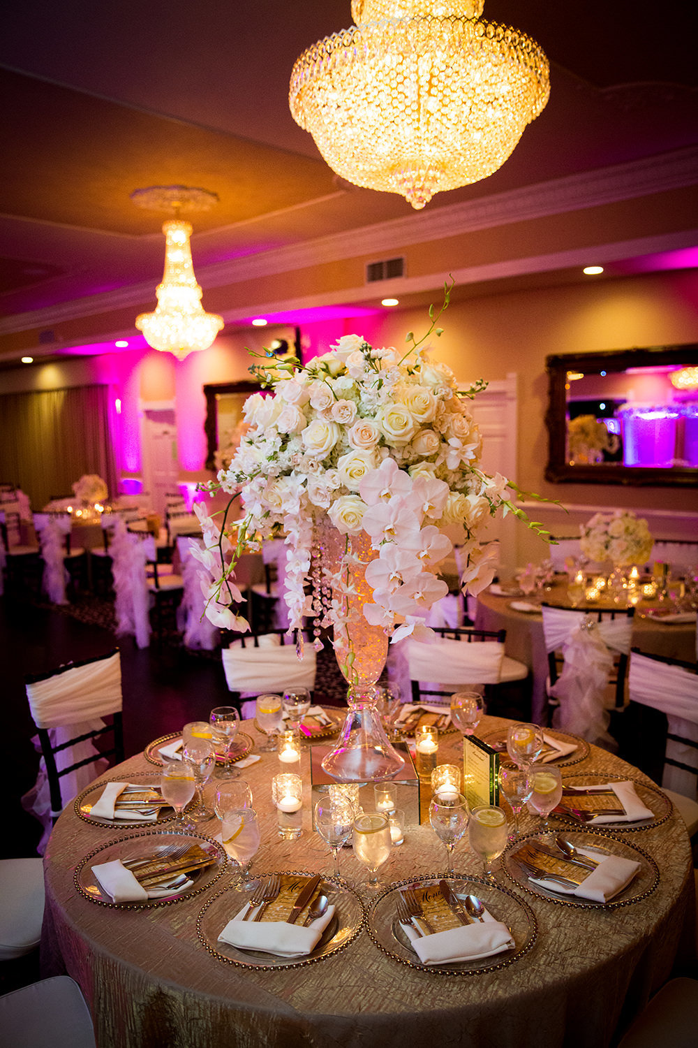 Beautiful table centerpieces at Grand Tradition Beverly Mansion